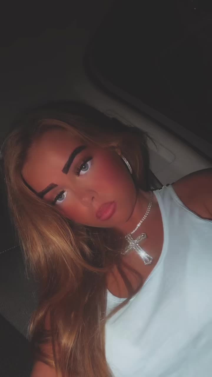 @ℬ𝓁𝒶𝒸𝓀𝒶𝓃𝓃𝓈𝒷𝒾𝒹𝒹𝓎😚
