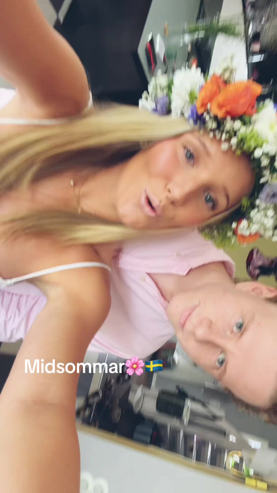 @mollywillmann