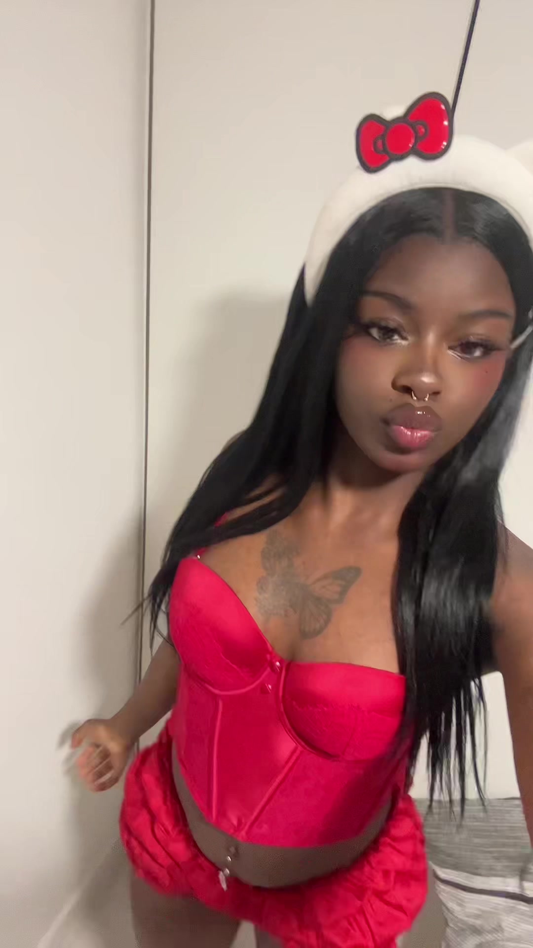 @L ꧁❀꧂