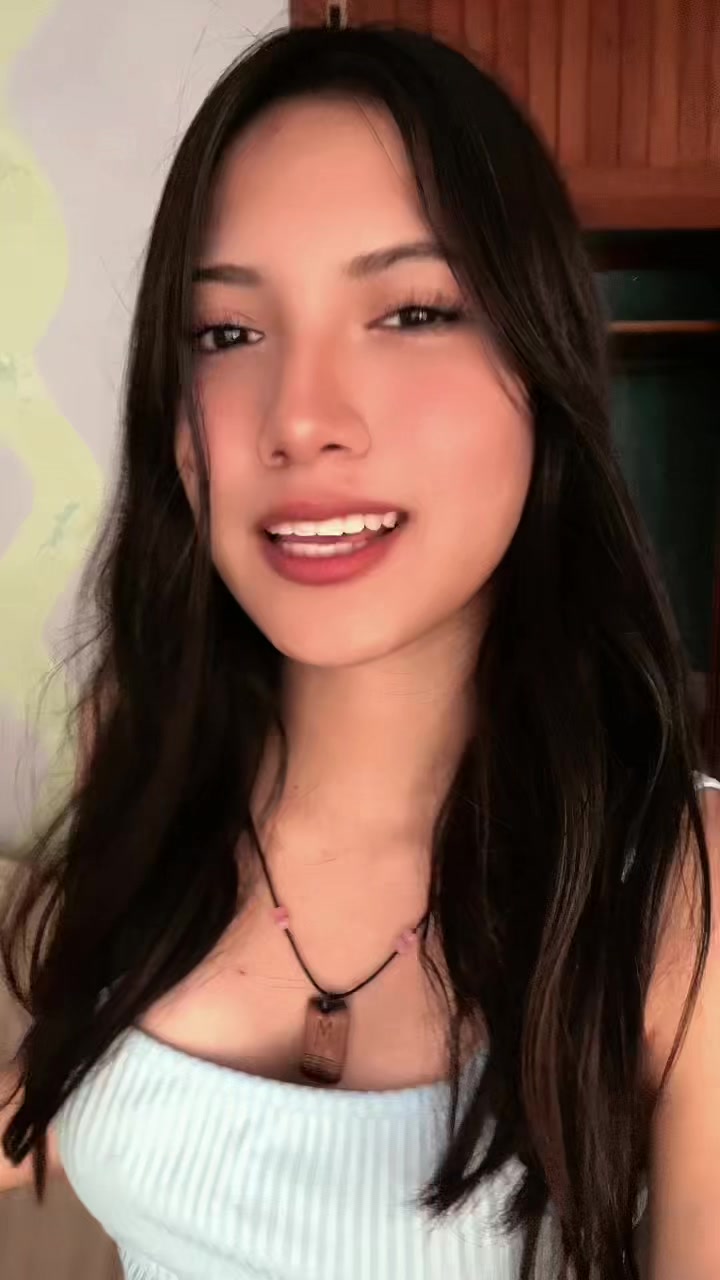 @🐝