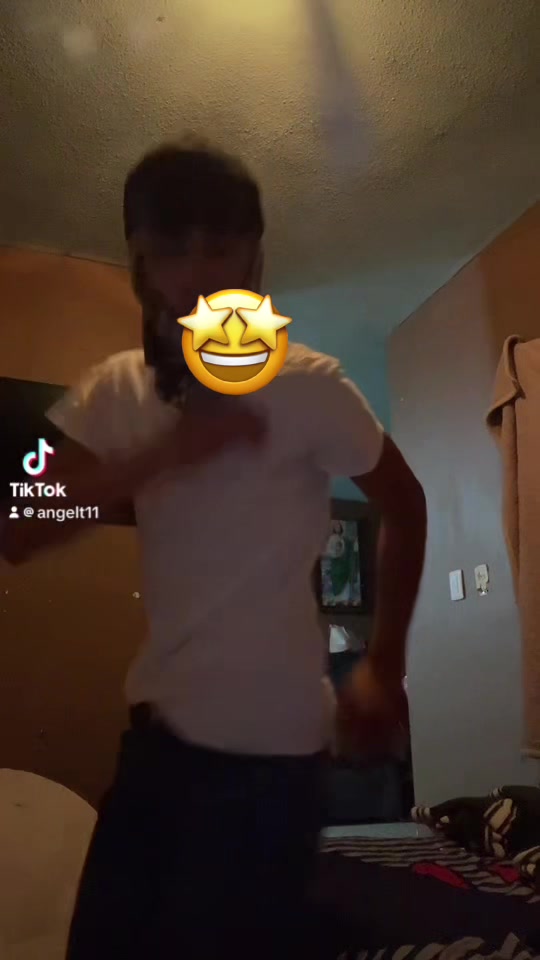 @Ángel_12
