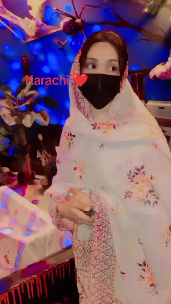 @Karachi ki hu 302