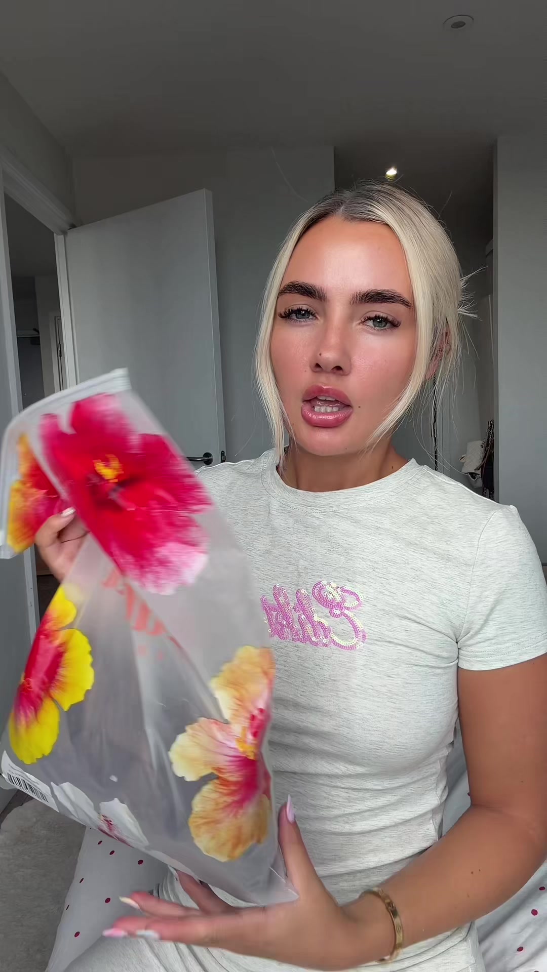 @chlo.snelson