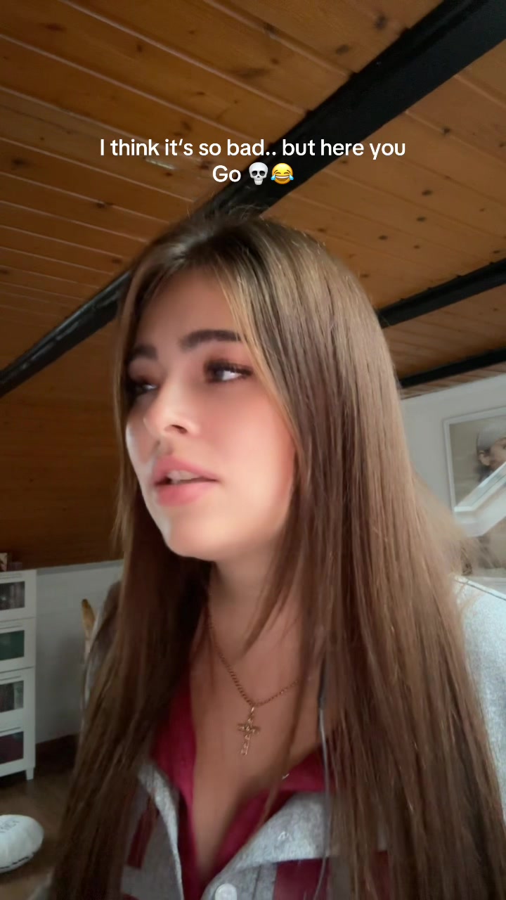 @𝐄𝐋𝐋𝐘