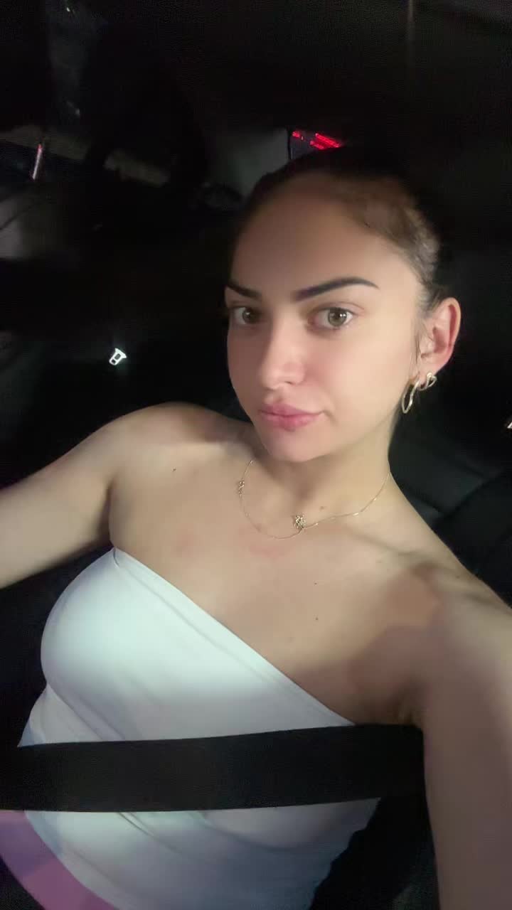 @Mikkaela Kamburova