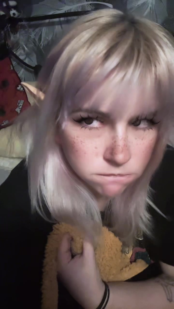@momoneko666