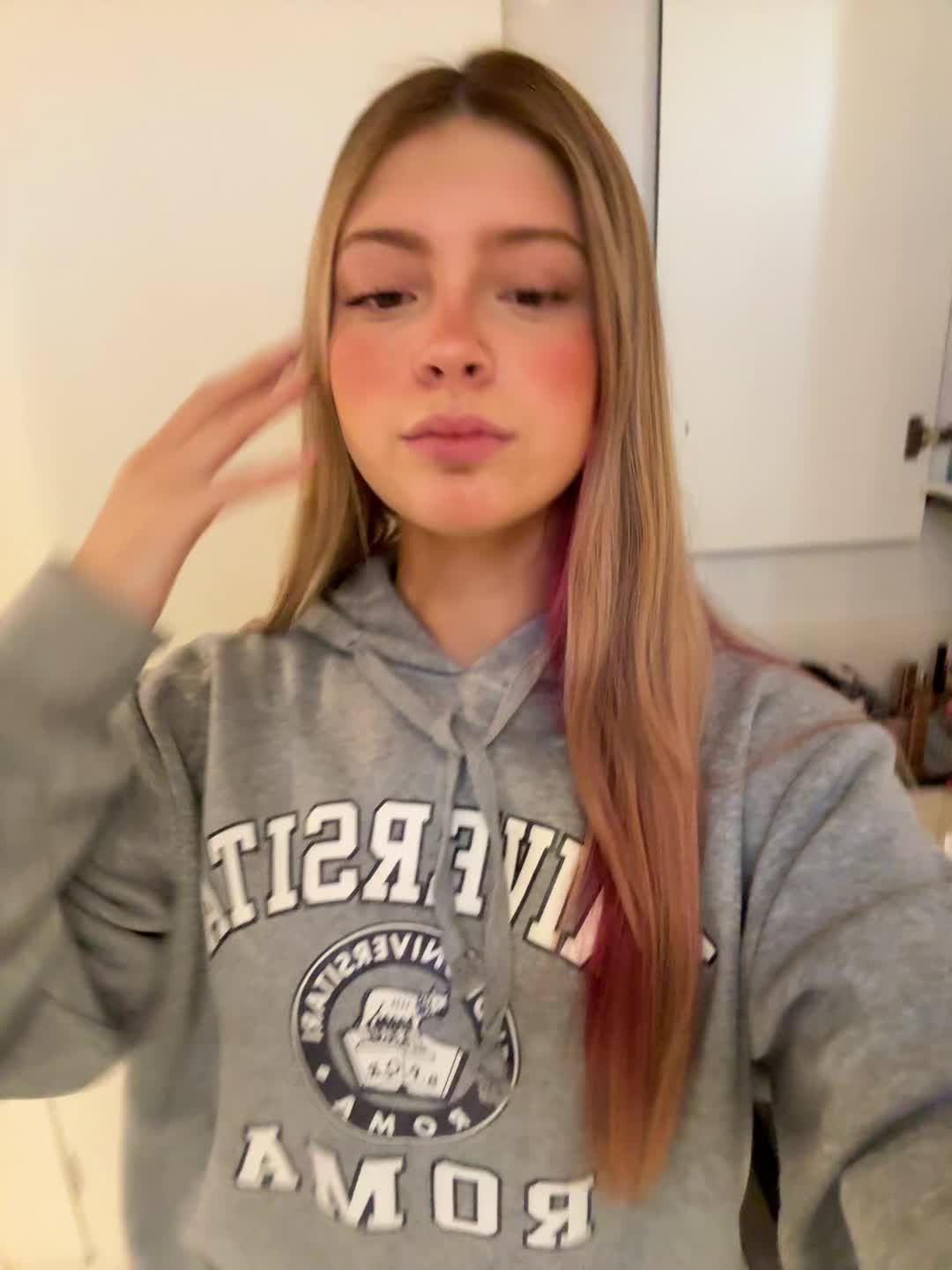@𝕸𝖆𝖞𝖓𝖆𝖗𝖙 💭