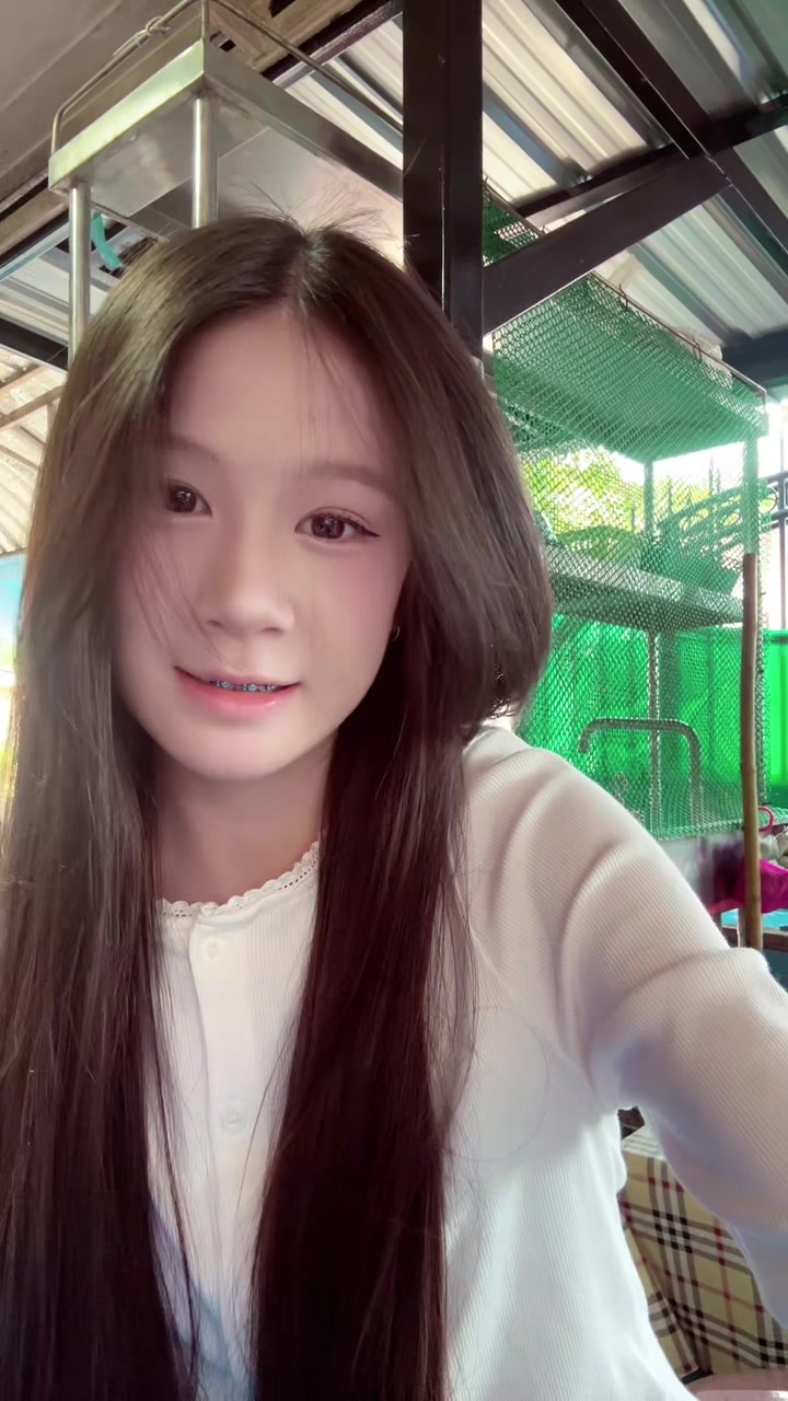 @อะไรอลินน