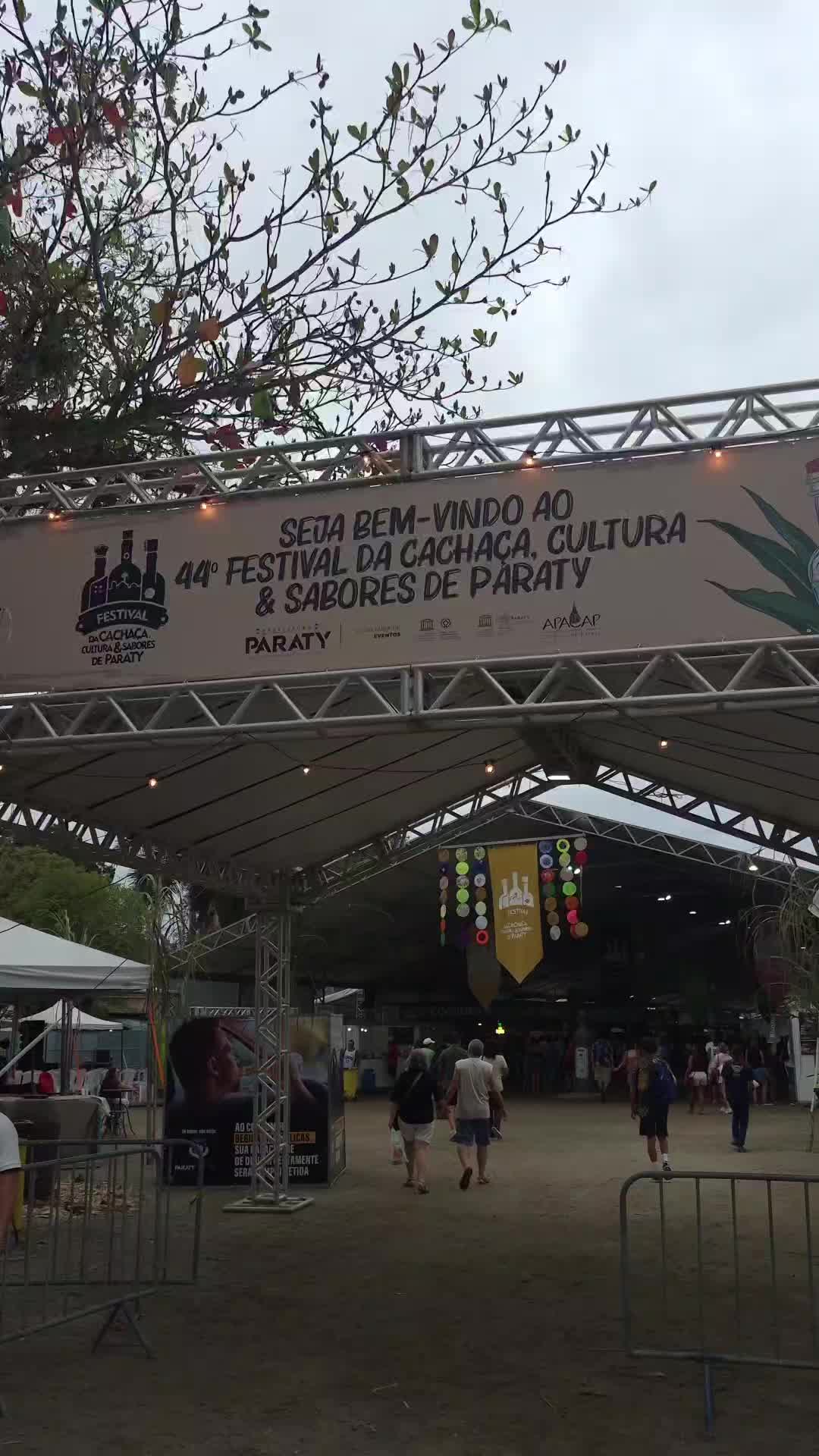 @Daniel de Paraty