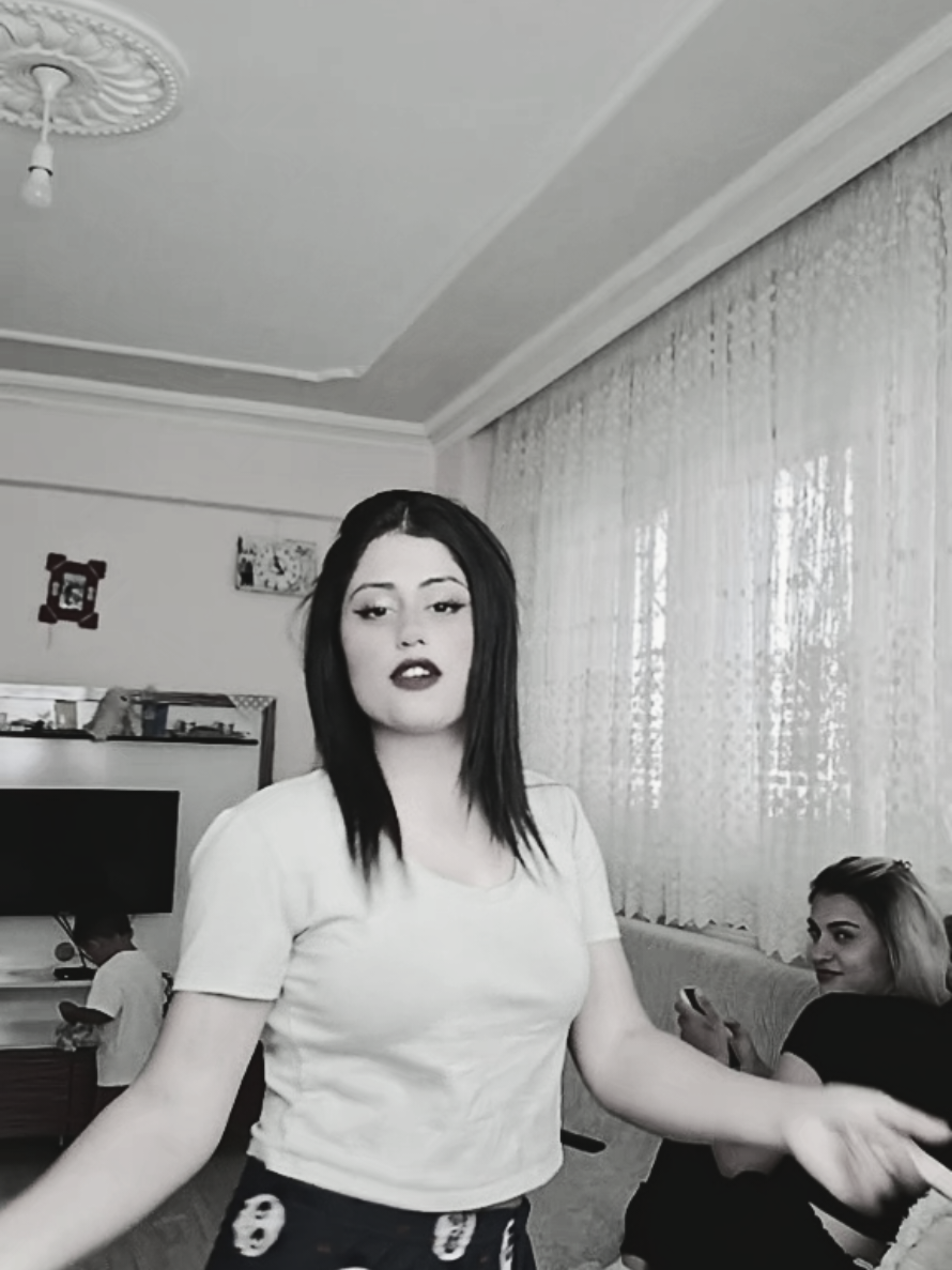 @Hazal_kaymak:)