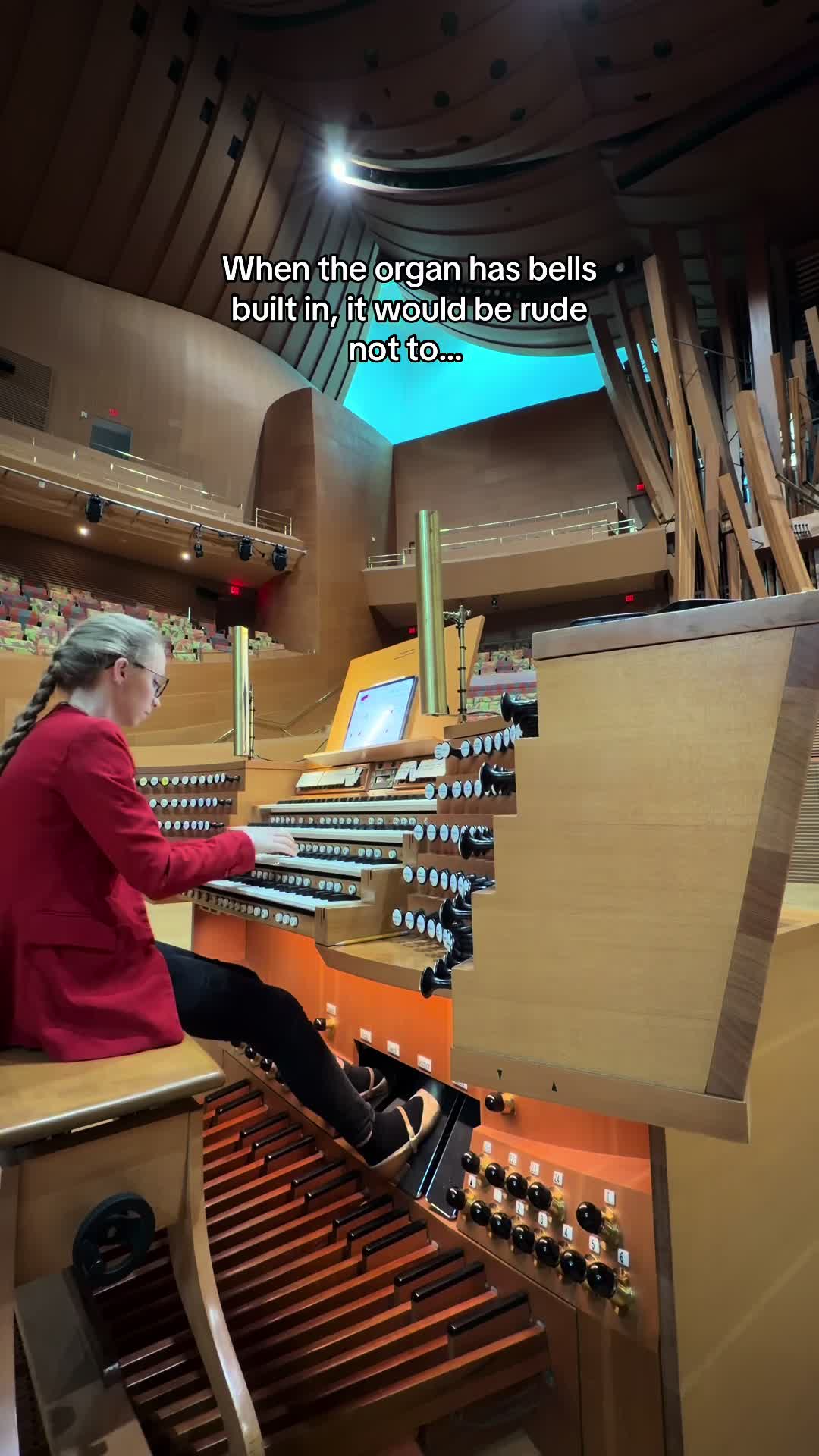 @Anna Lapwood | Organist