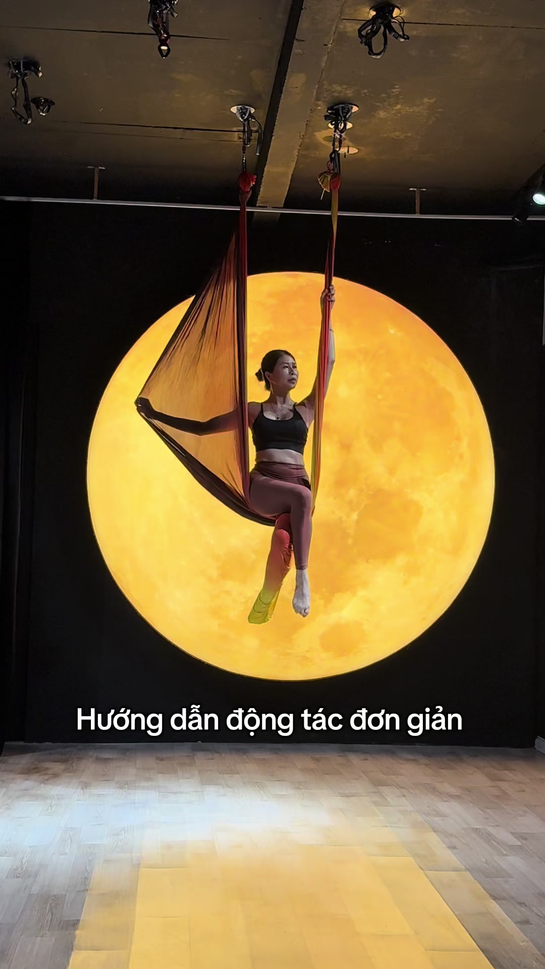 @rou_aerialyogastudio