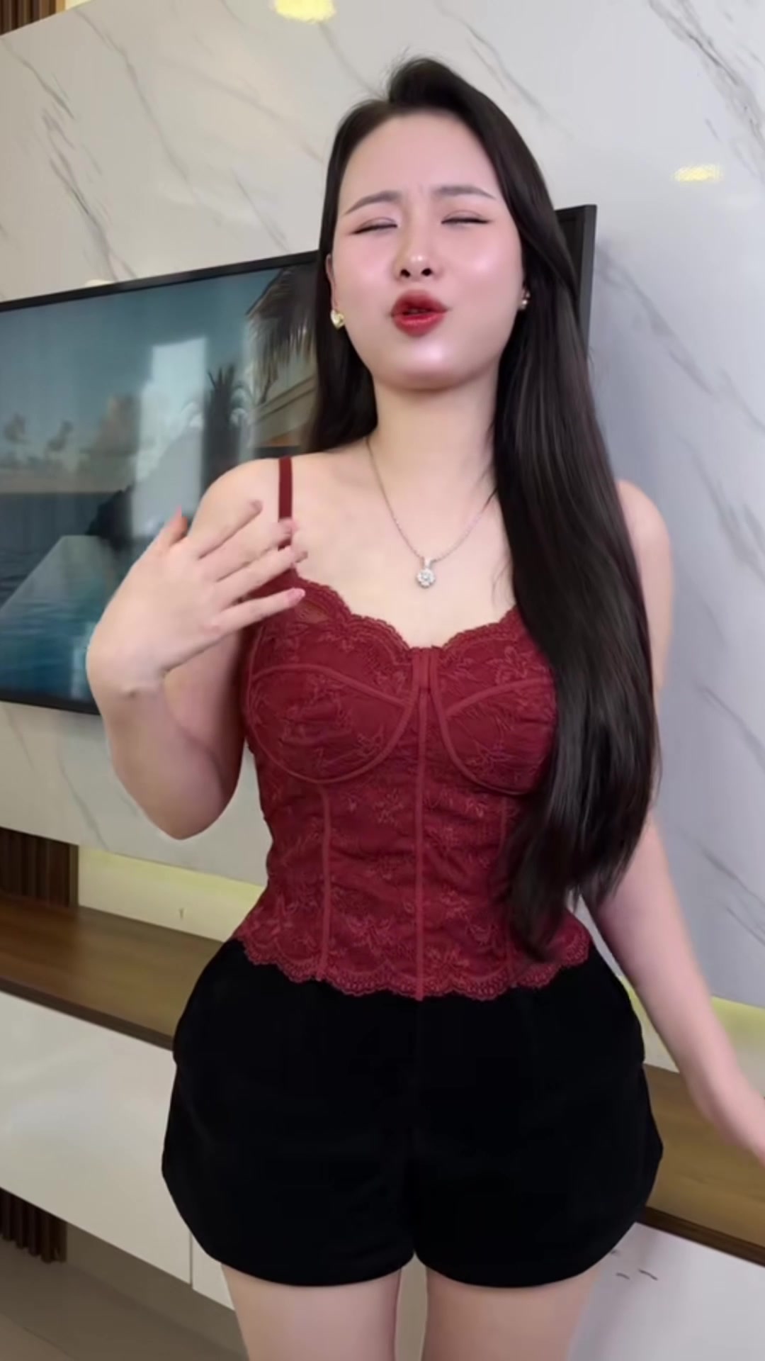 @SHE-Fashion