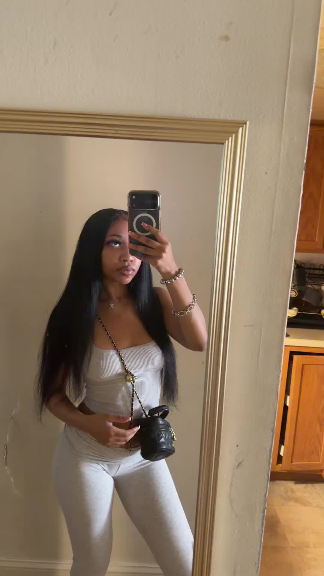 @Zo