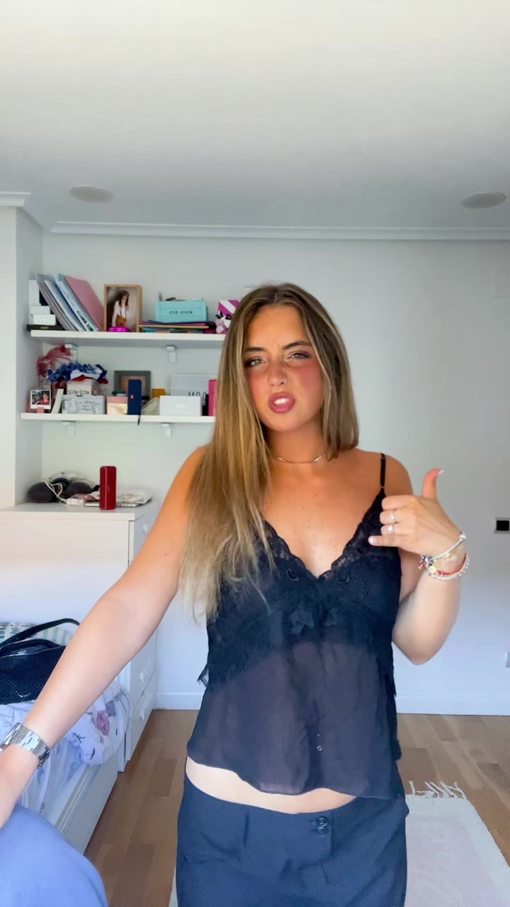 @Adrianatsantamaria