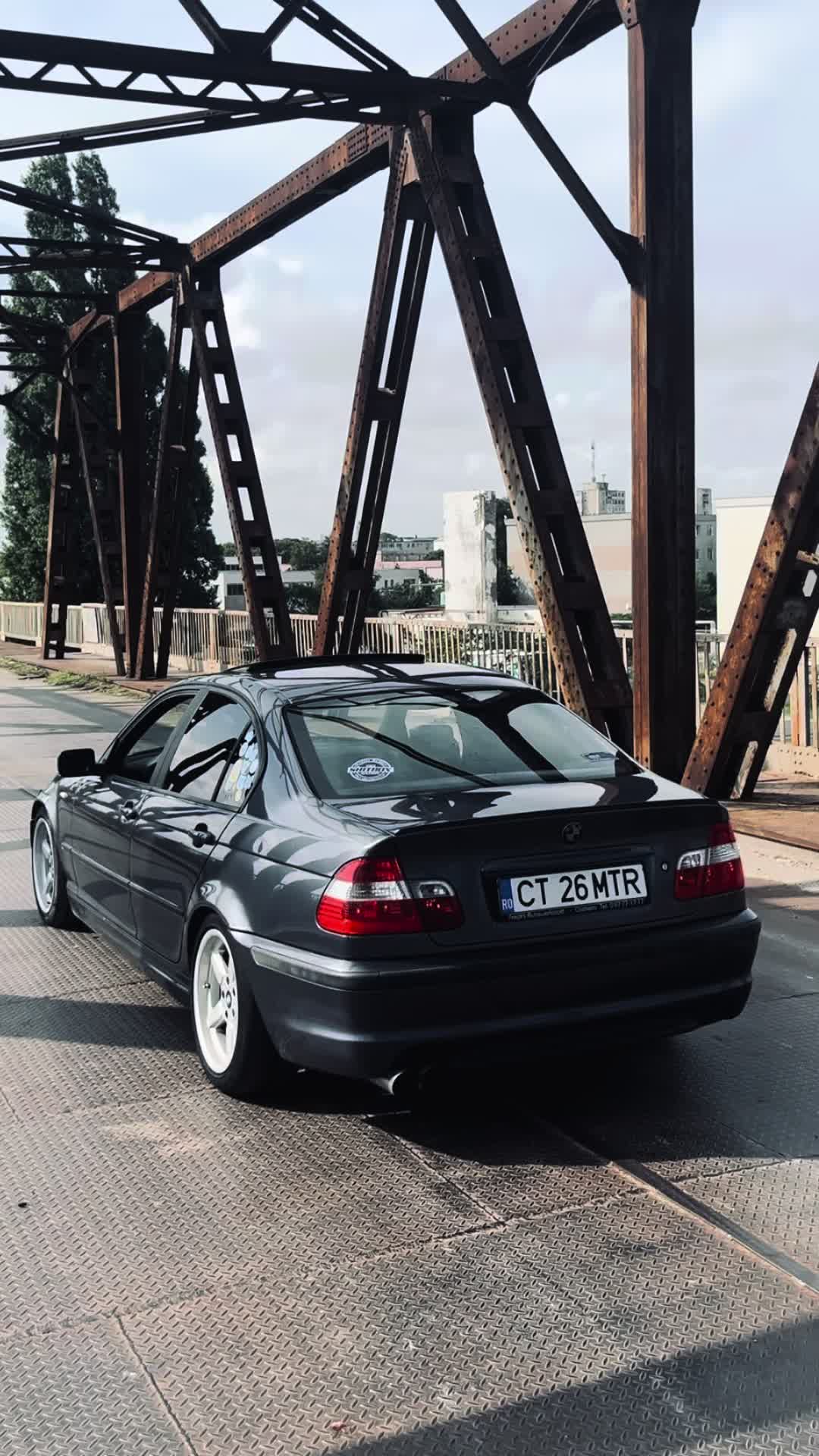 @the.shitboxbmw