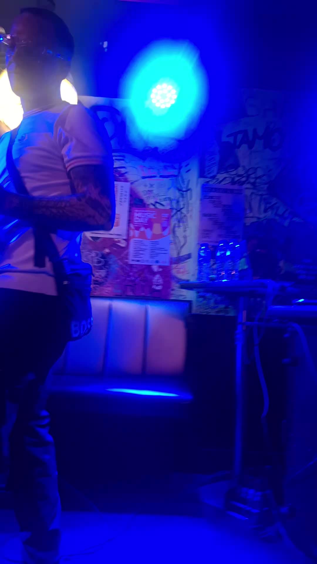 @Mała🫧