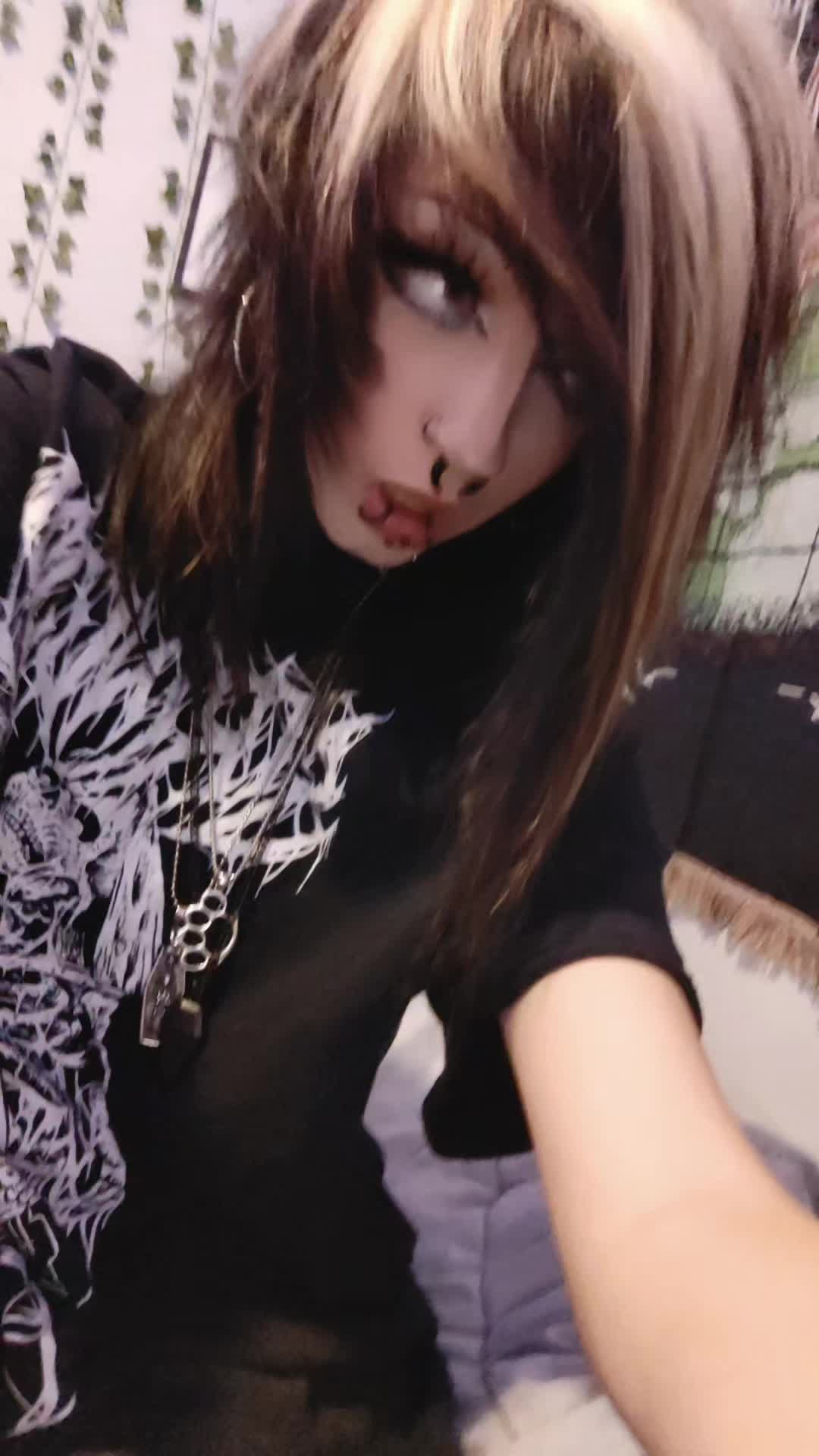 @carleigh curse 🕸️