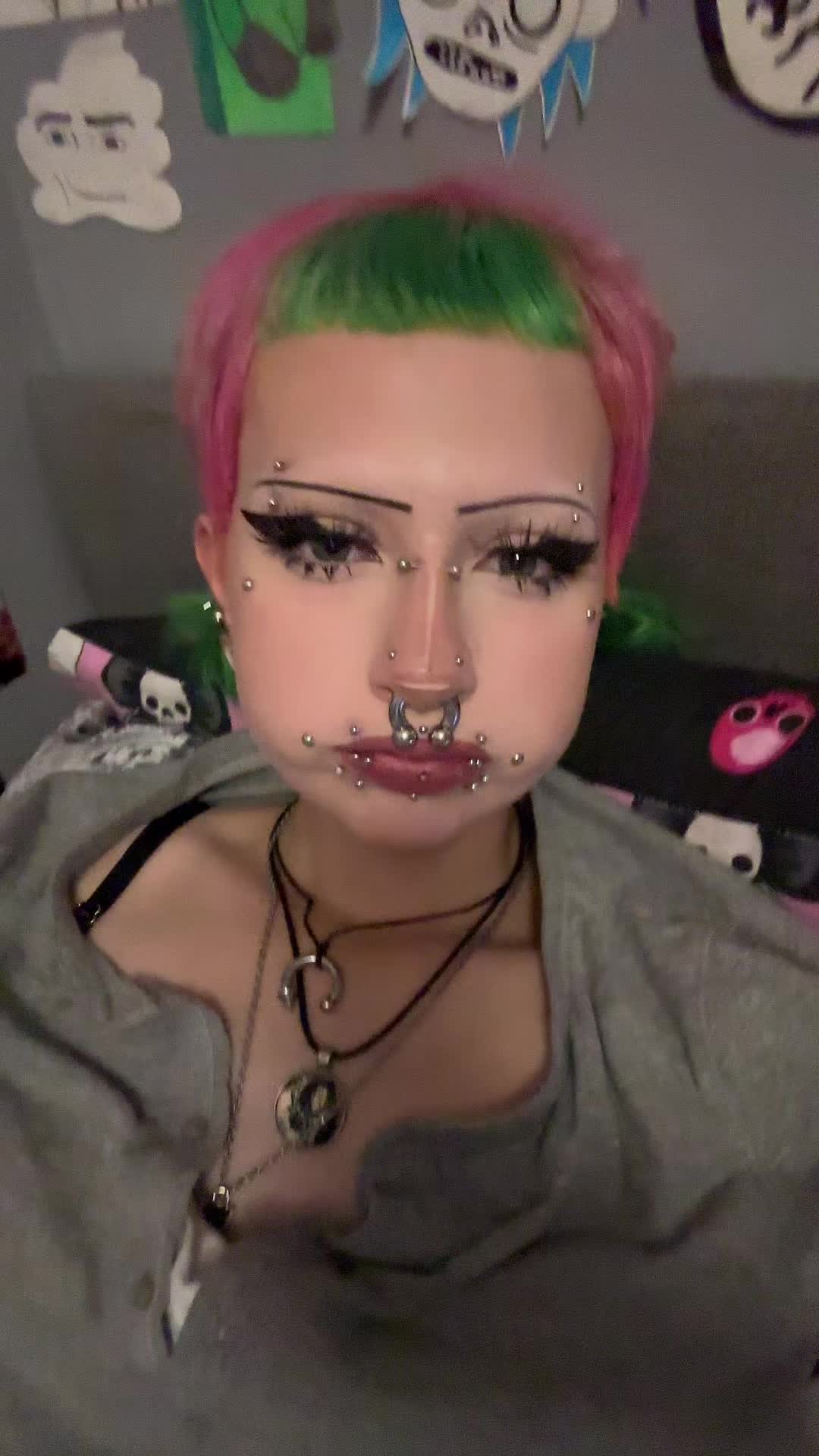 @☢︎