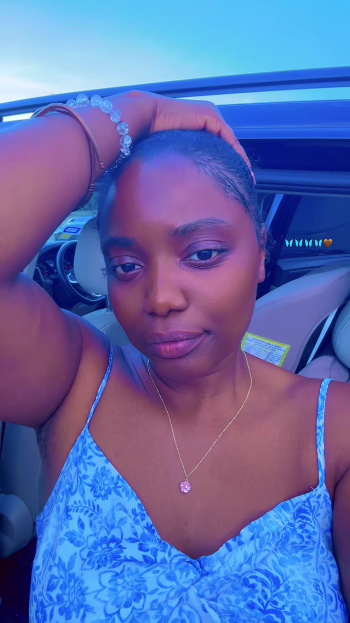 @EVERYTHINGISLUCY