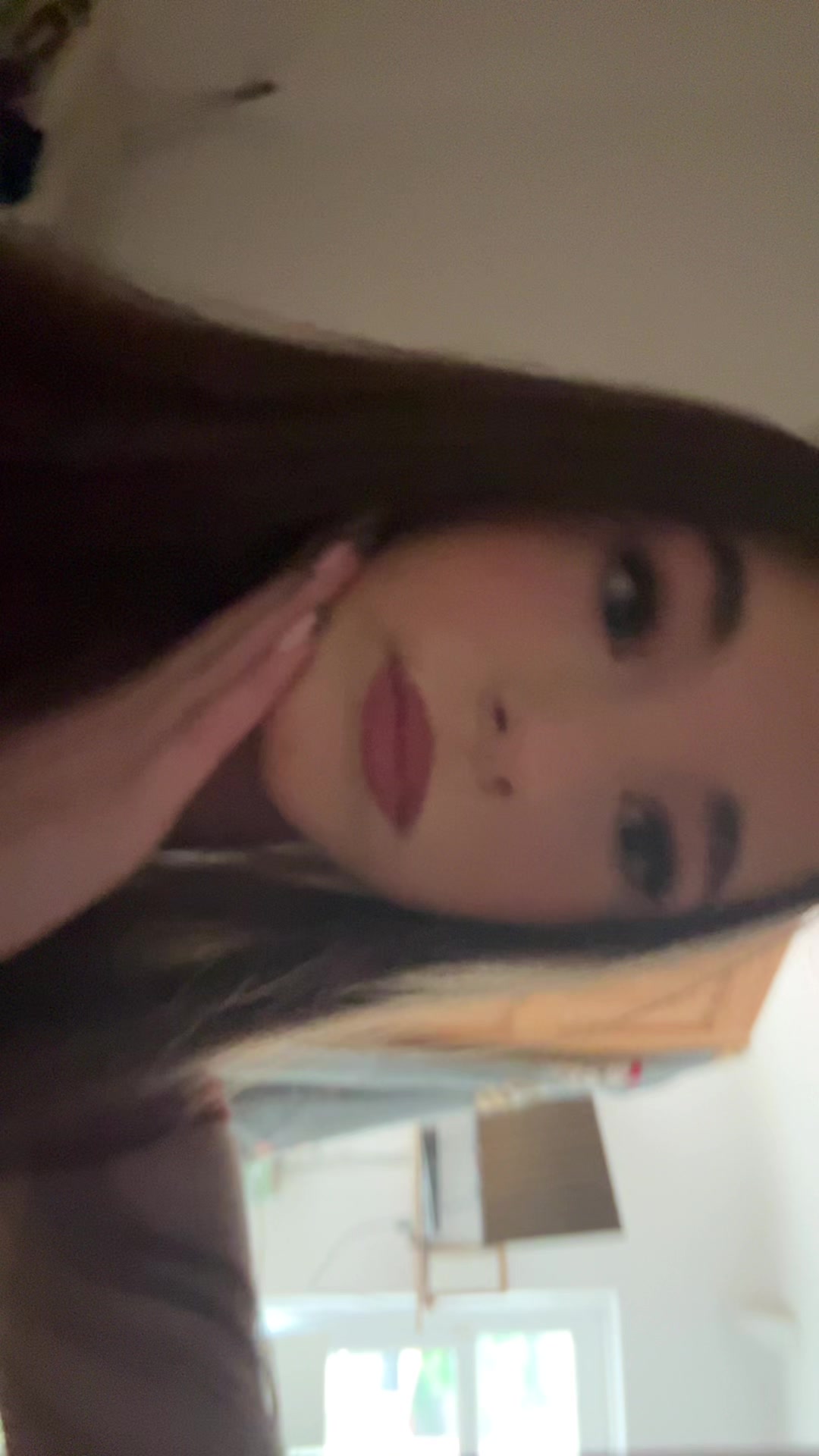 @𝓈𝒸𝒶𝓇𝓁💖