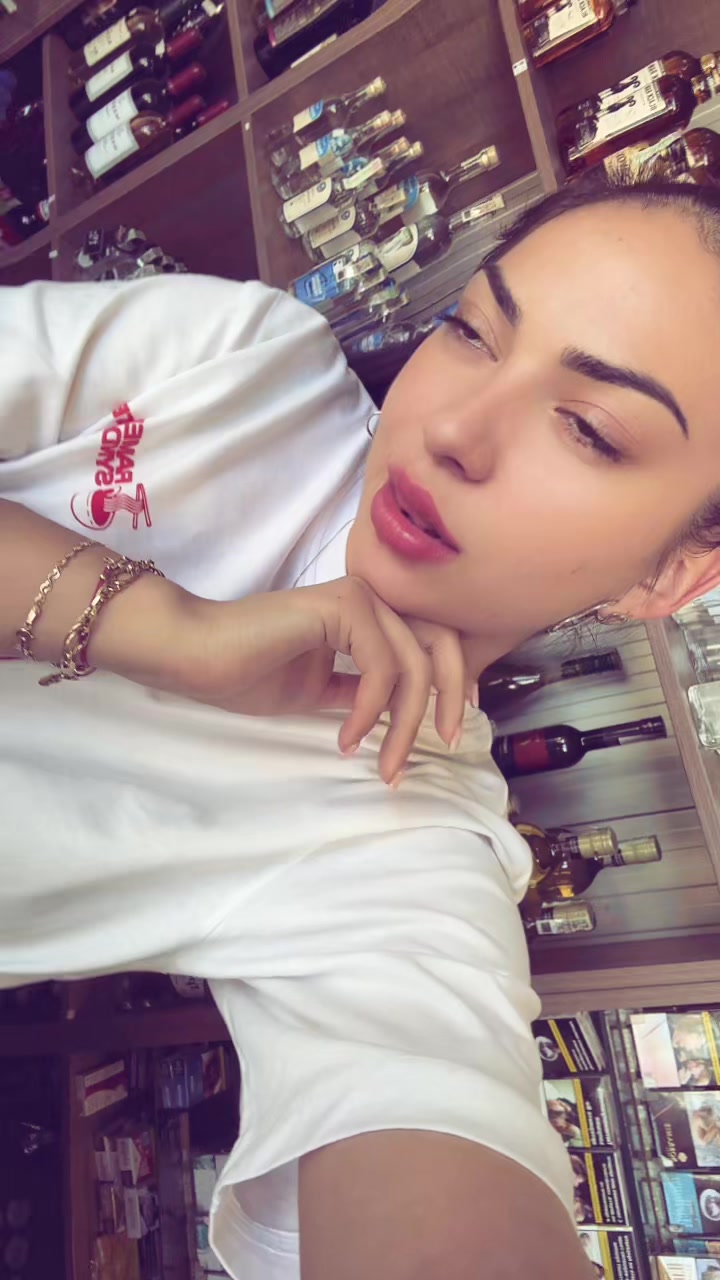 @Mikkaela Kamburova