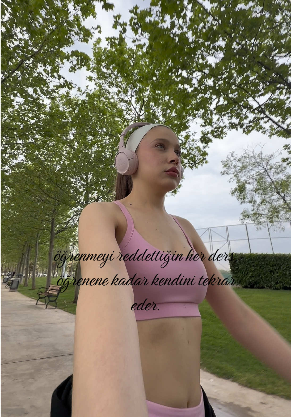 @H🪩