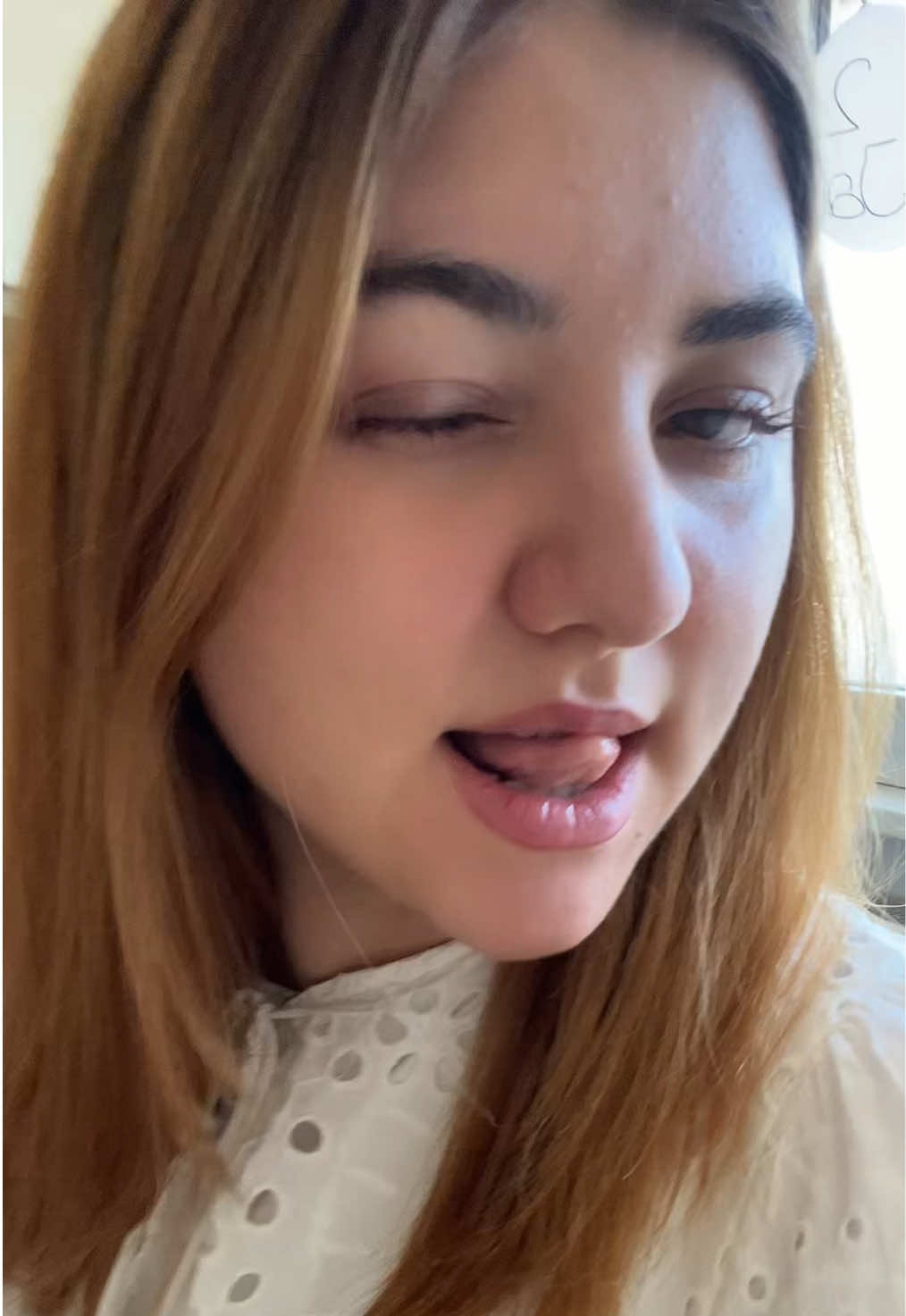 @laura