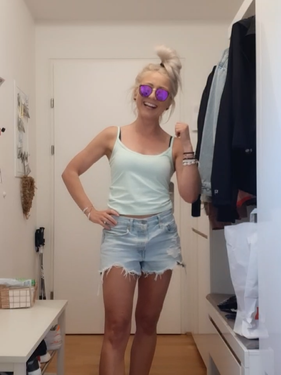 @Eva