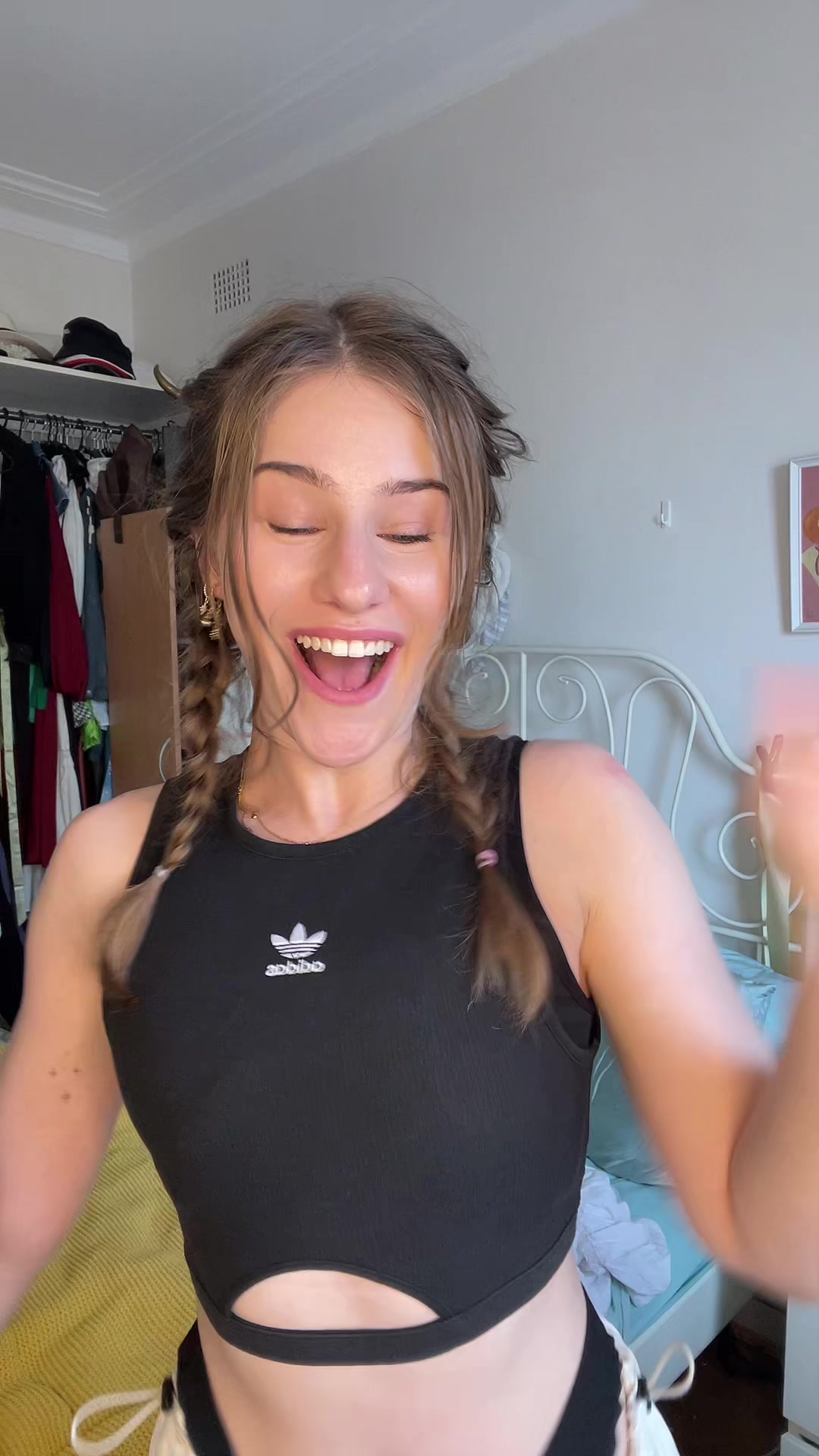 @AlauraBidingCitizen
