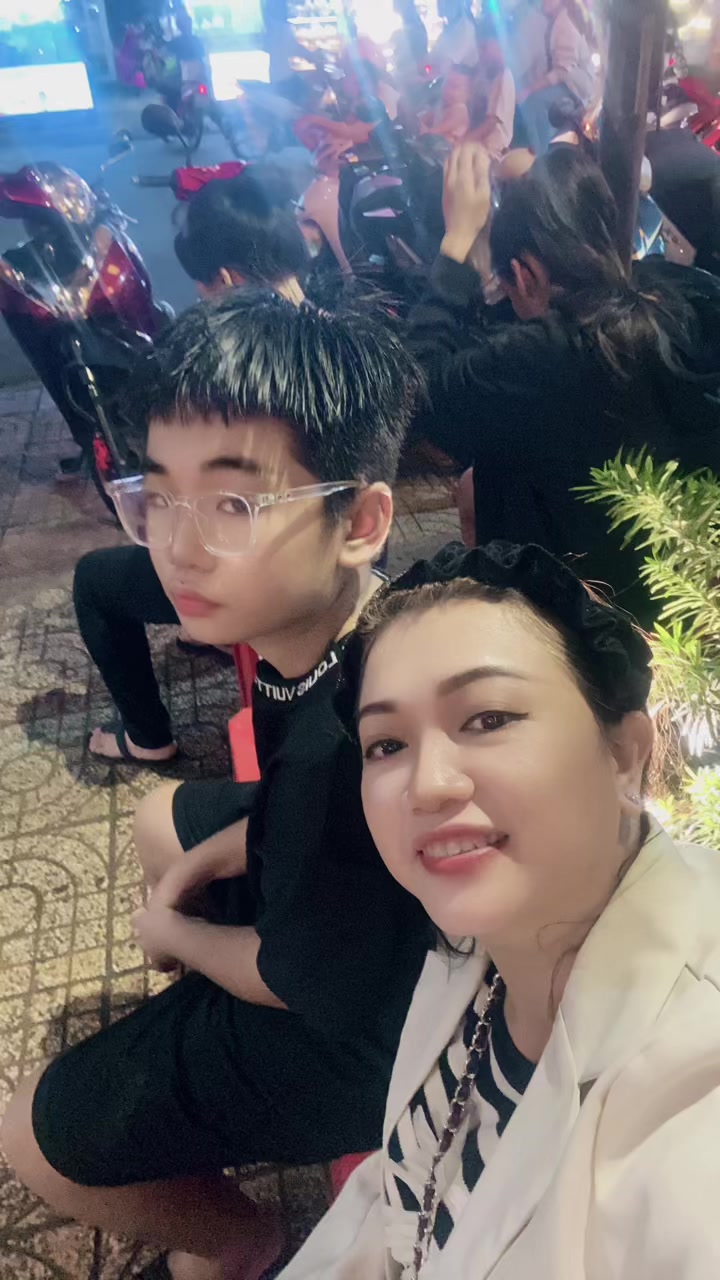 @Lệ Chi