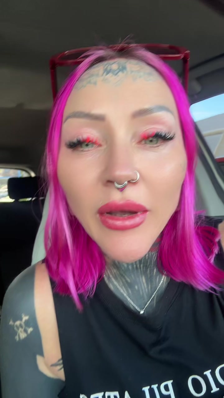 @BADDIE HQ