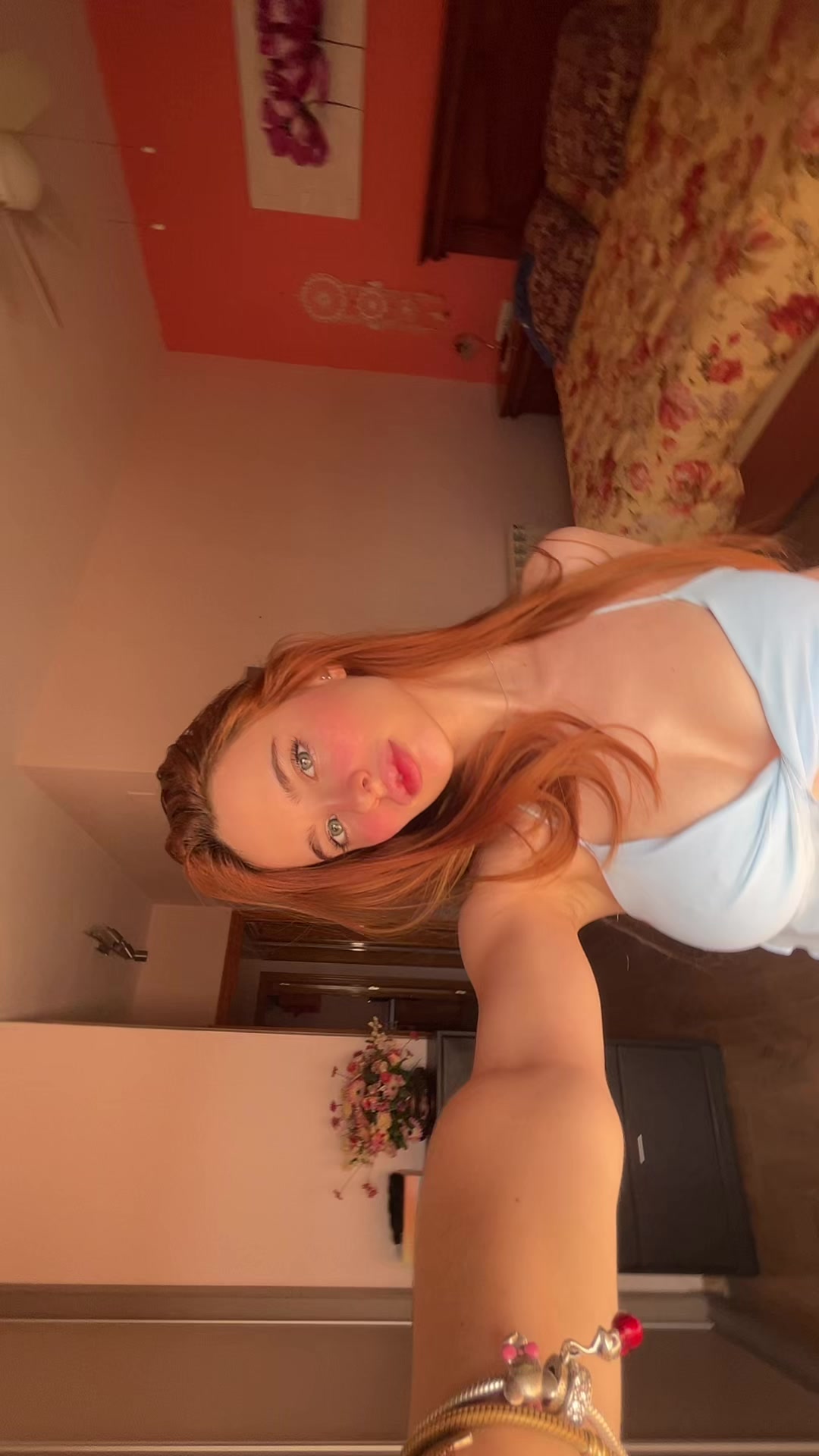 @Vaaaaleriaaaa__