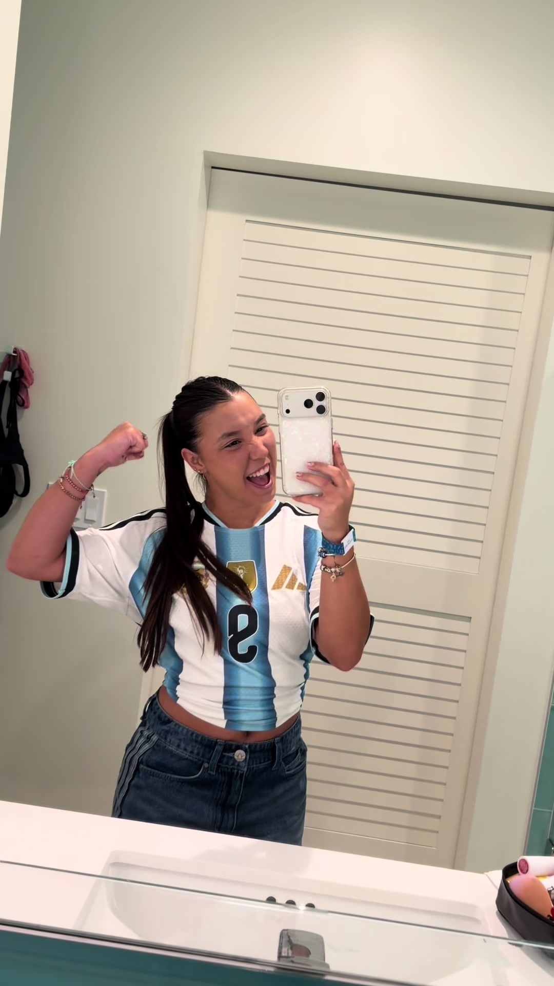 @lujiisaavedra
