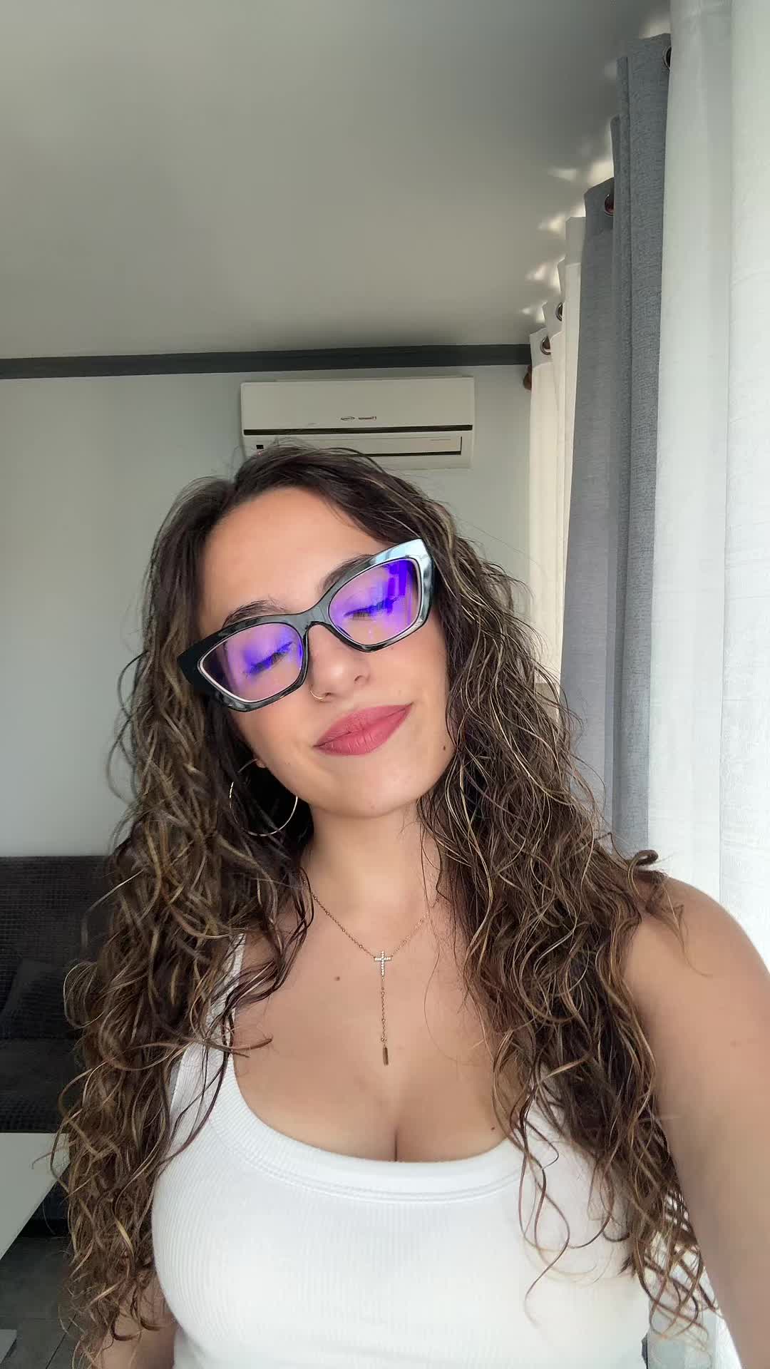 @Елина