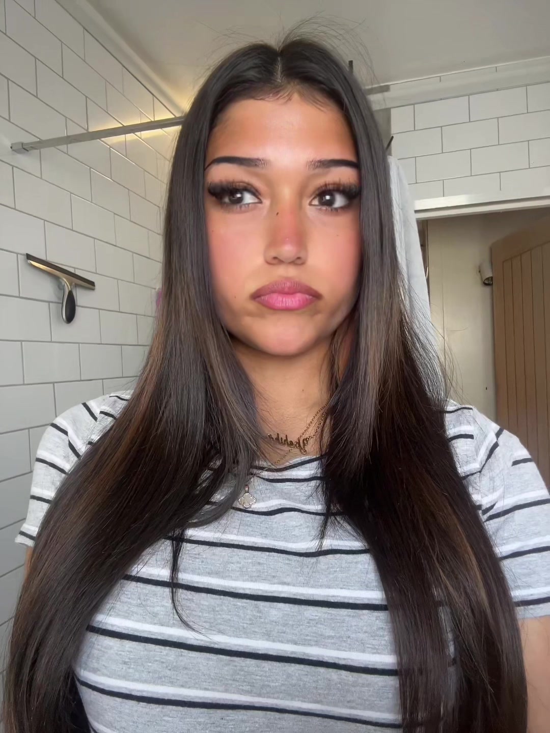 @ɯɐds s’ᴉɥsɐʎ