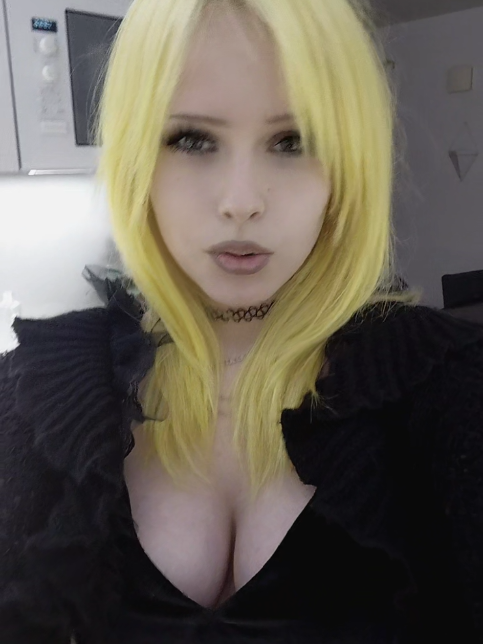 @𝒞𝒶𝓂𝒾🐜