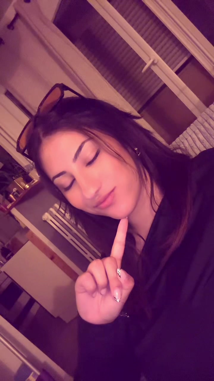 @Lo