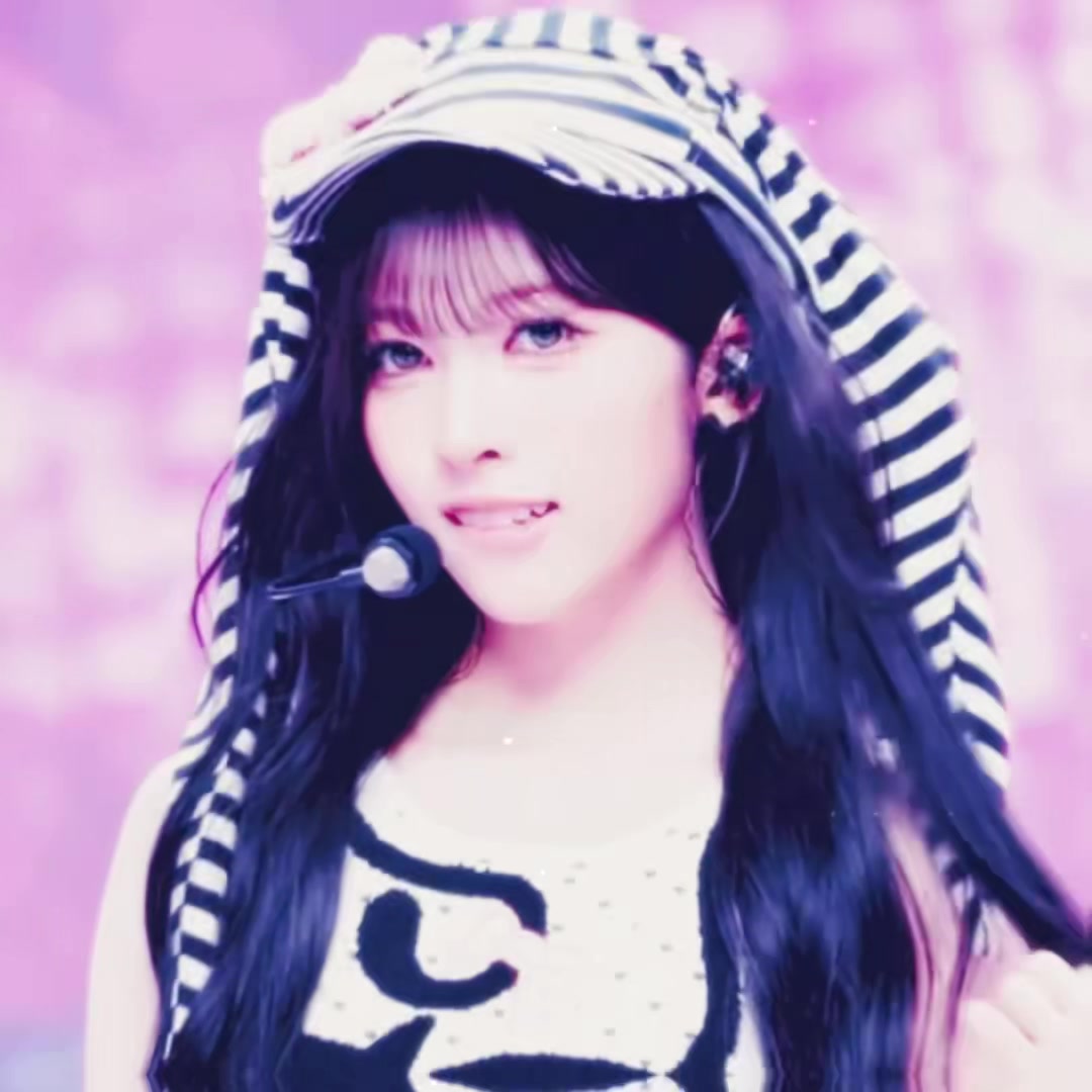 @୨⎯ pretty girl - 07.08 ⎯୧
