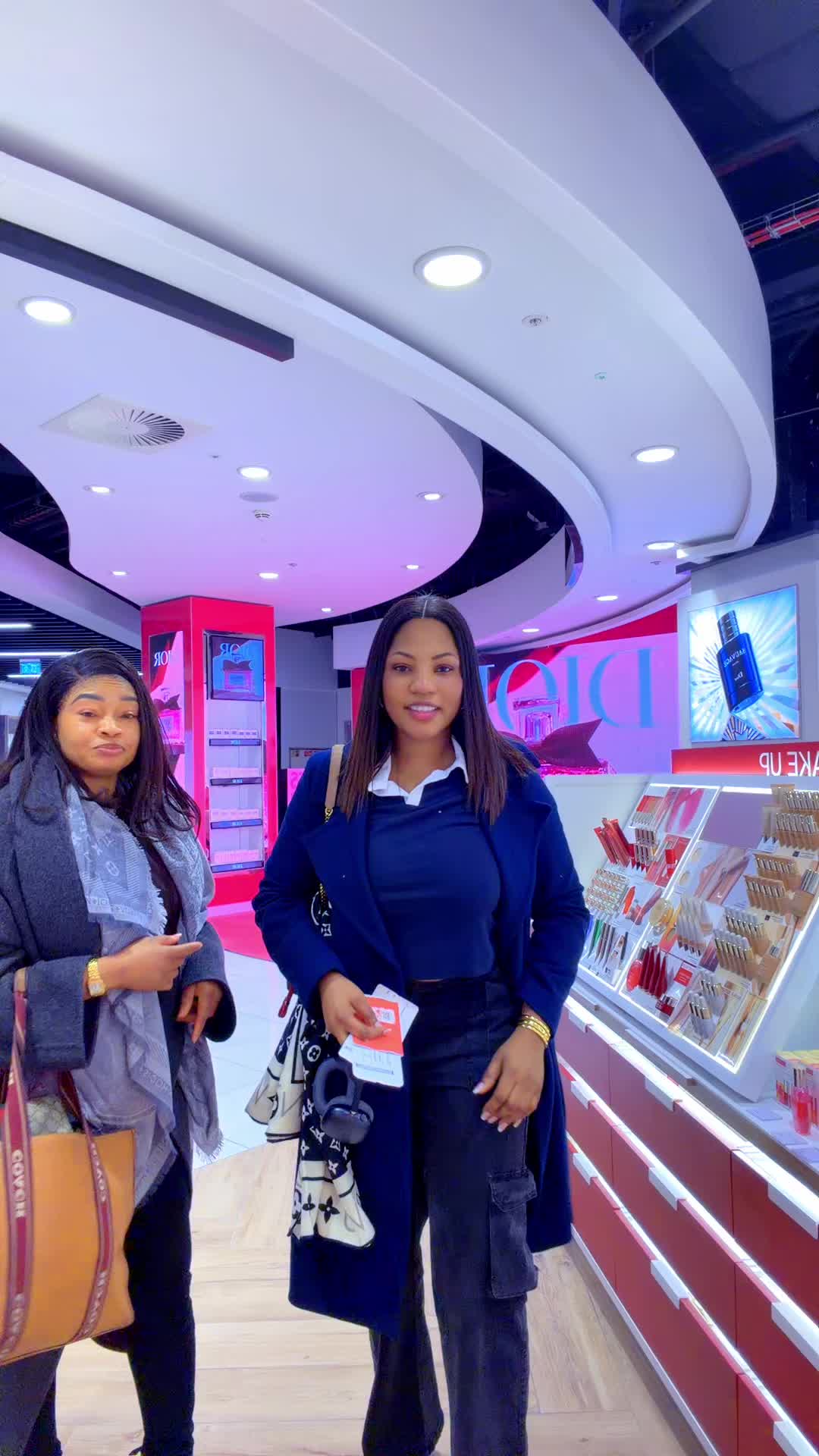 @TEE GIRL ⭐️⭐️⭐️ 🇳🇬 🇬🇧