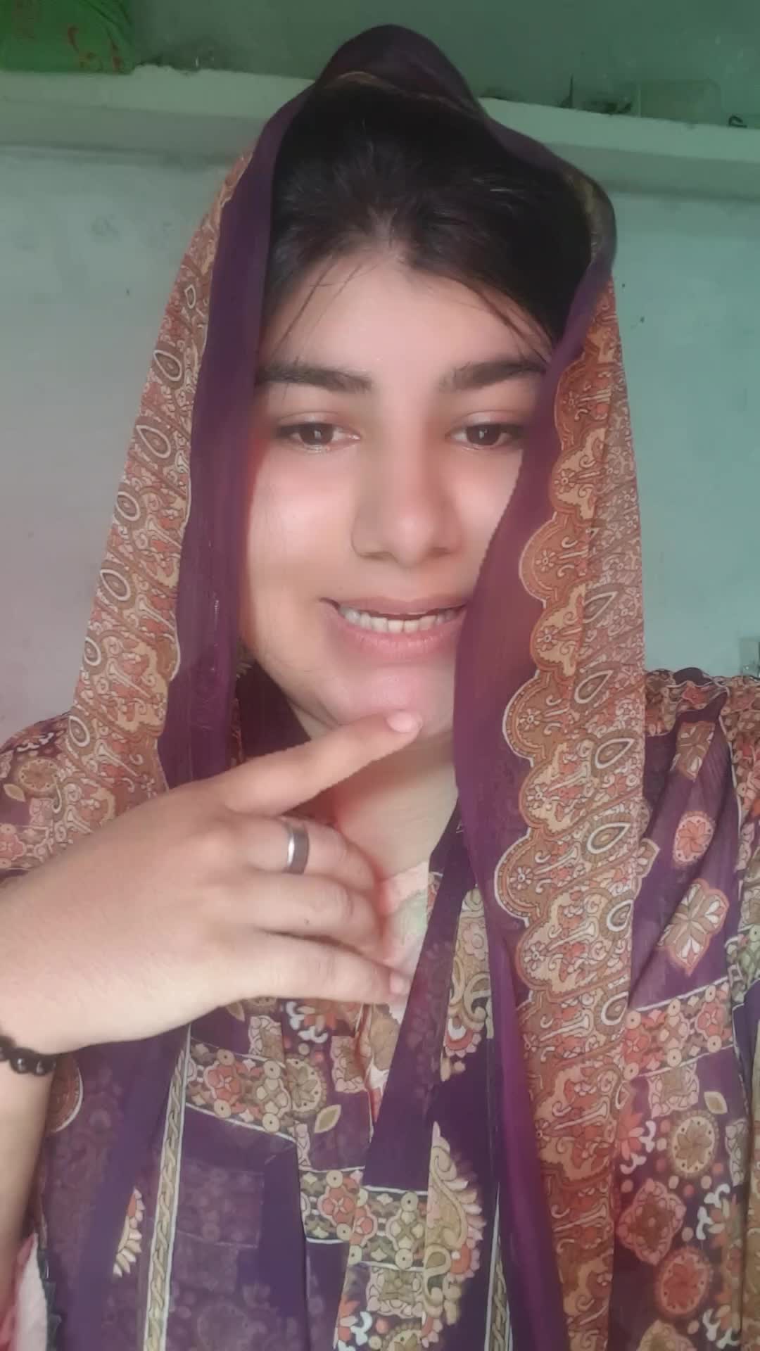 @Iqra🥰