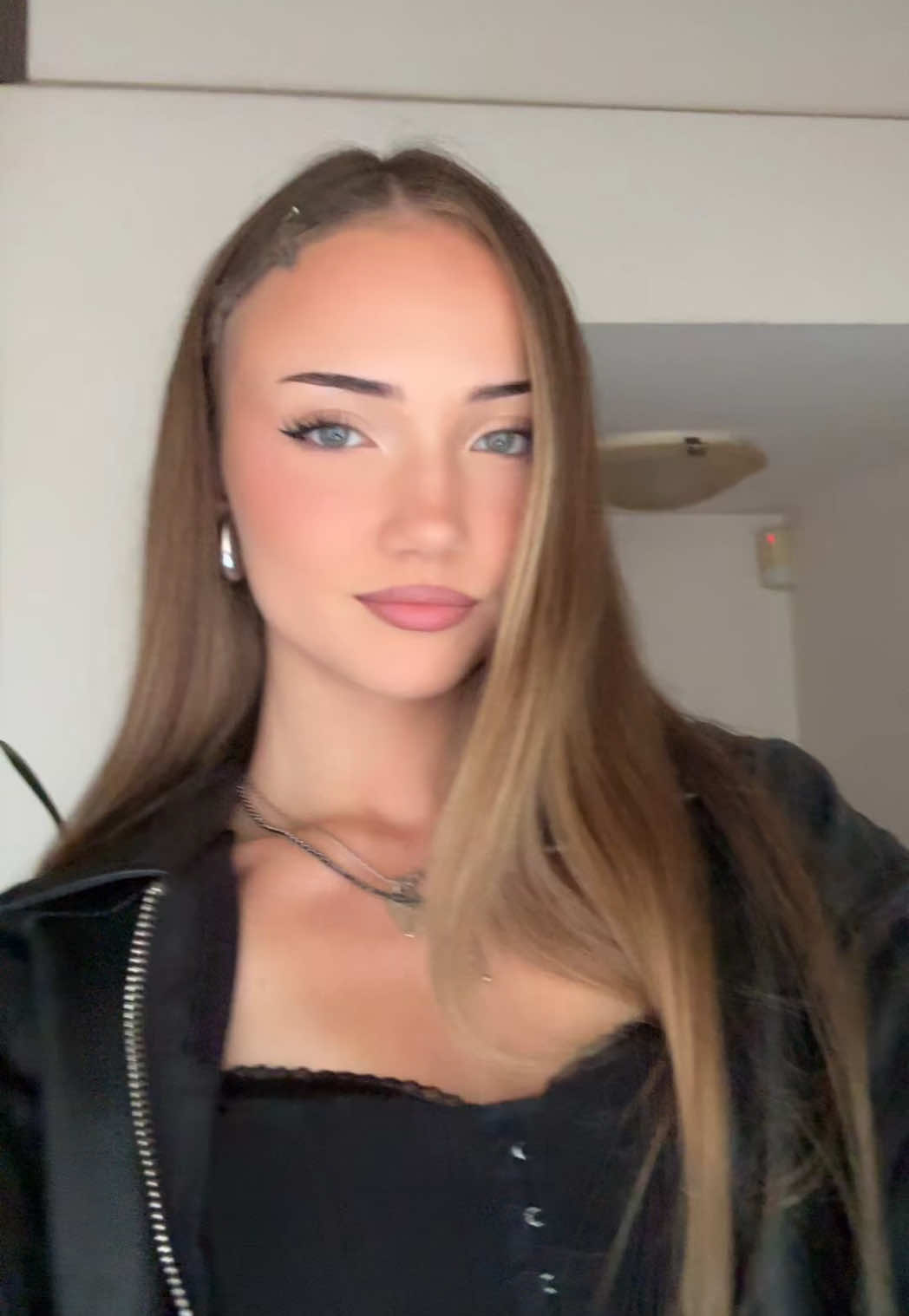 @nikol