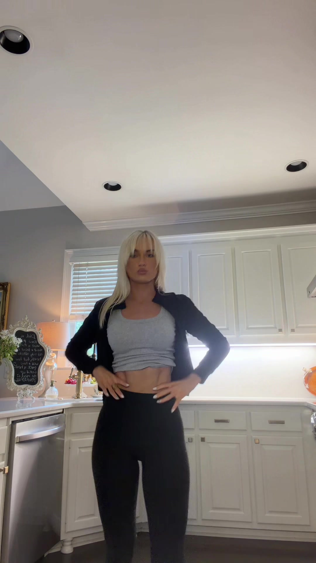 @AVA ISABELLA