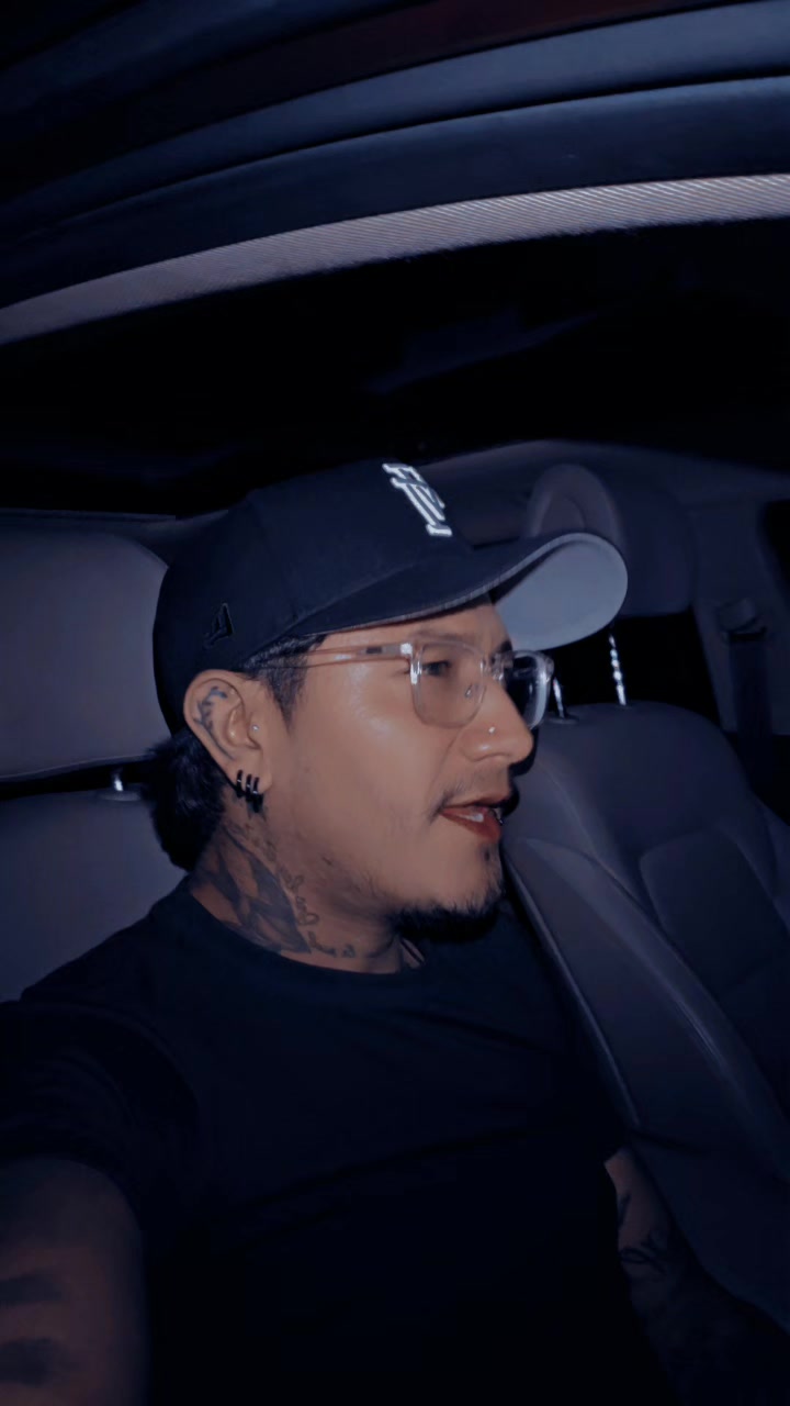 @A L E 🦁
