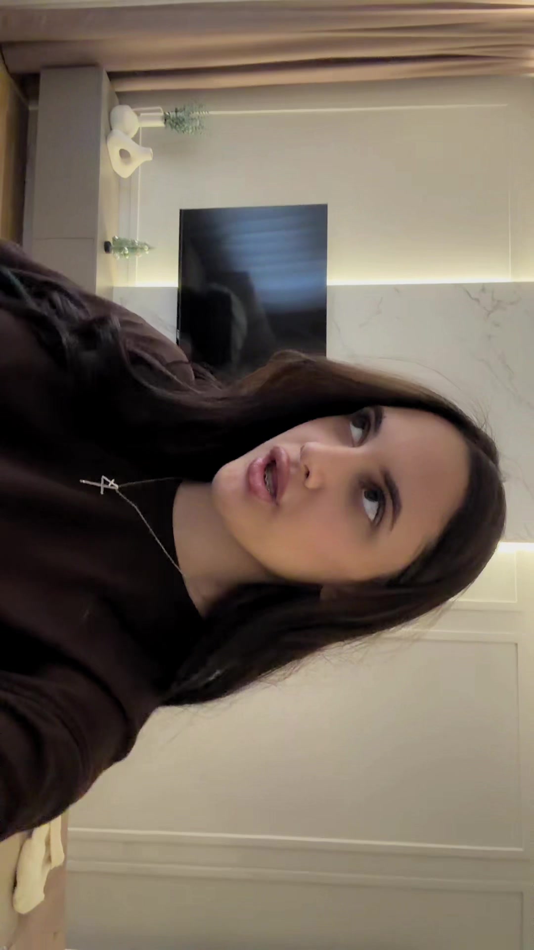 @zweksi
