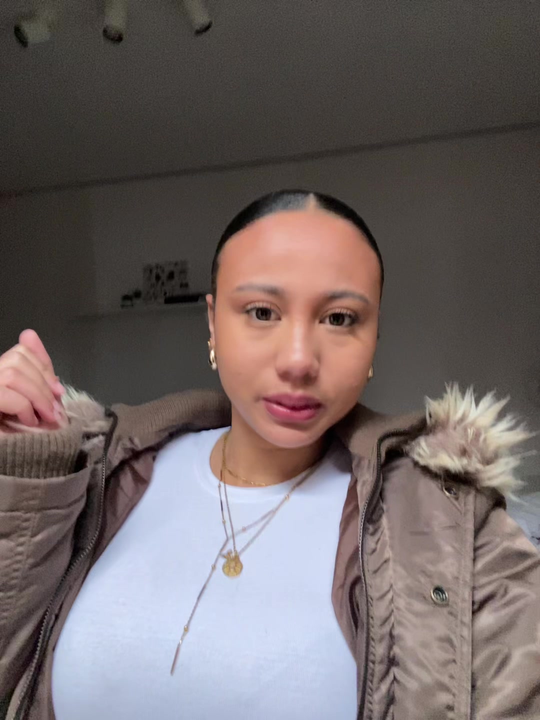 @𝓬𝒚𝓪𝒏𝓮