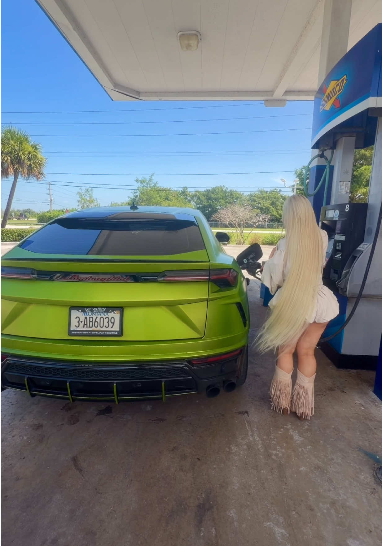 @corrinadione