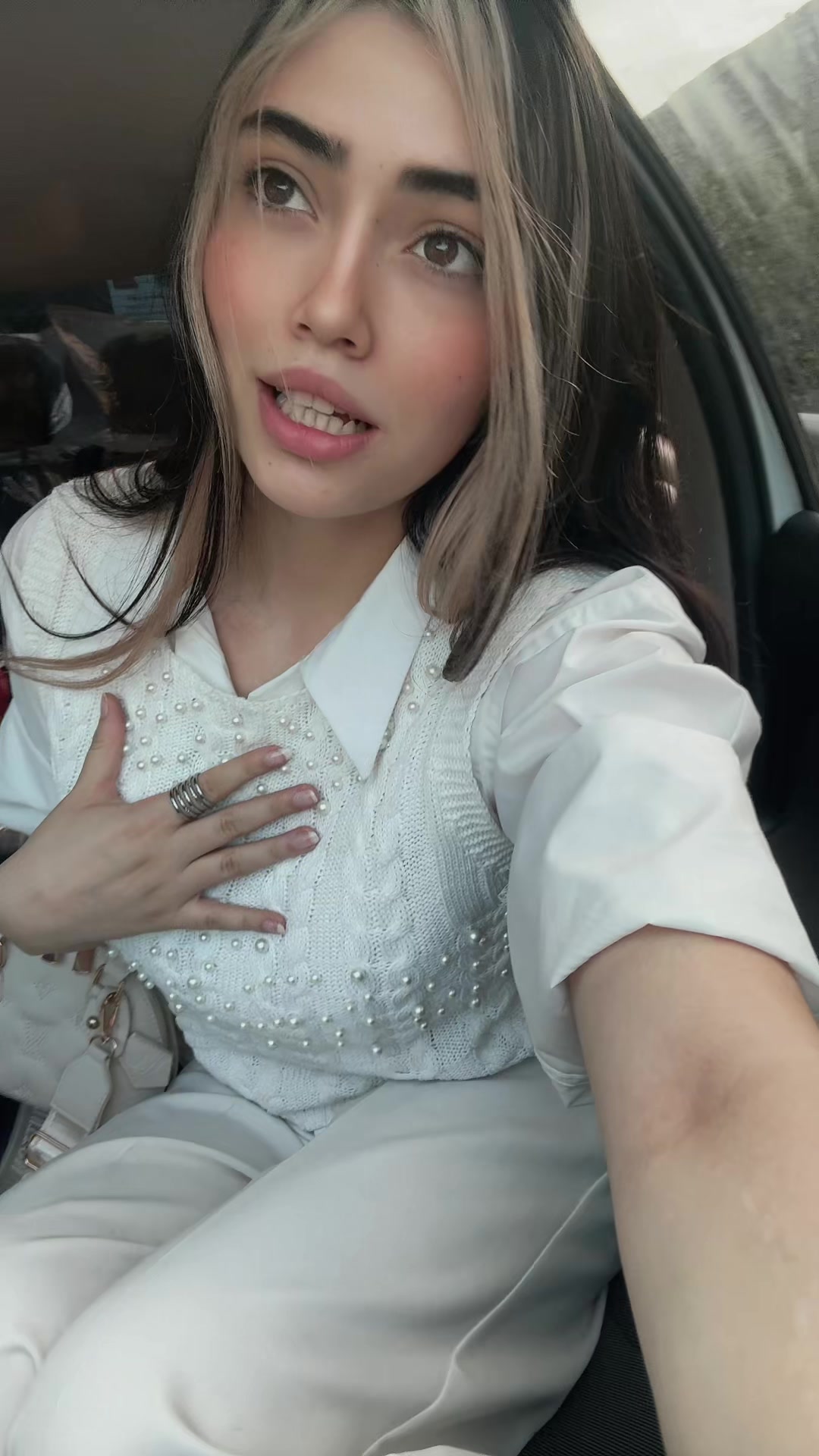 @Niayesh Khanian