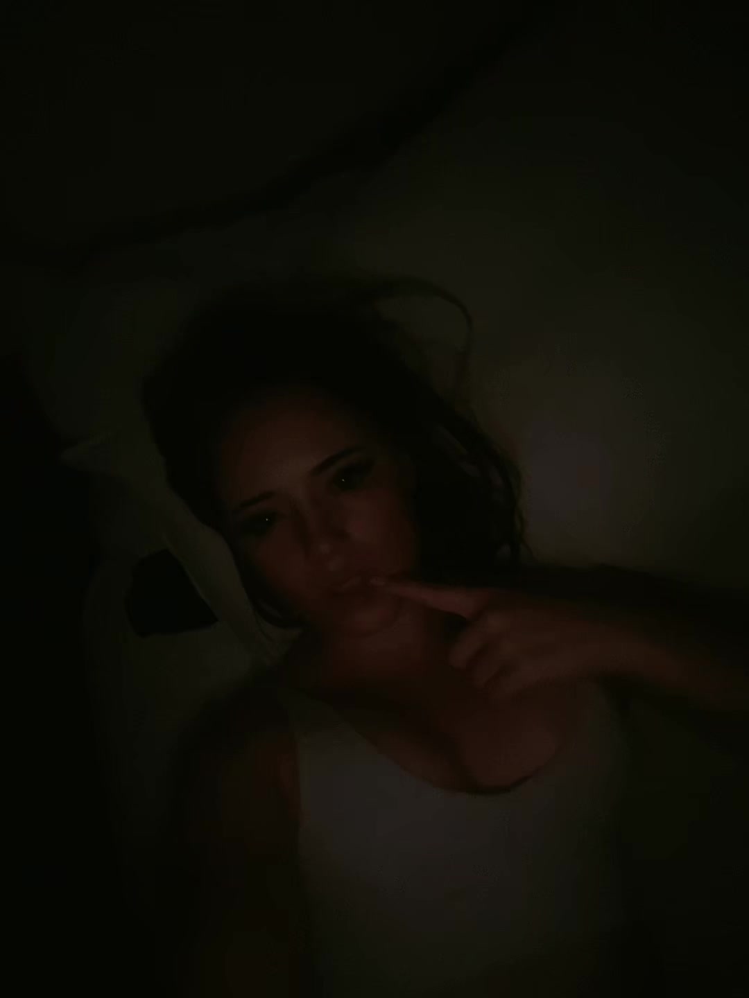 @๐ฎ๐
๐ถ๐๐