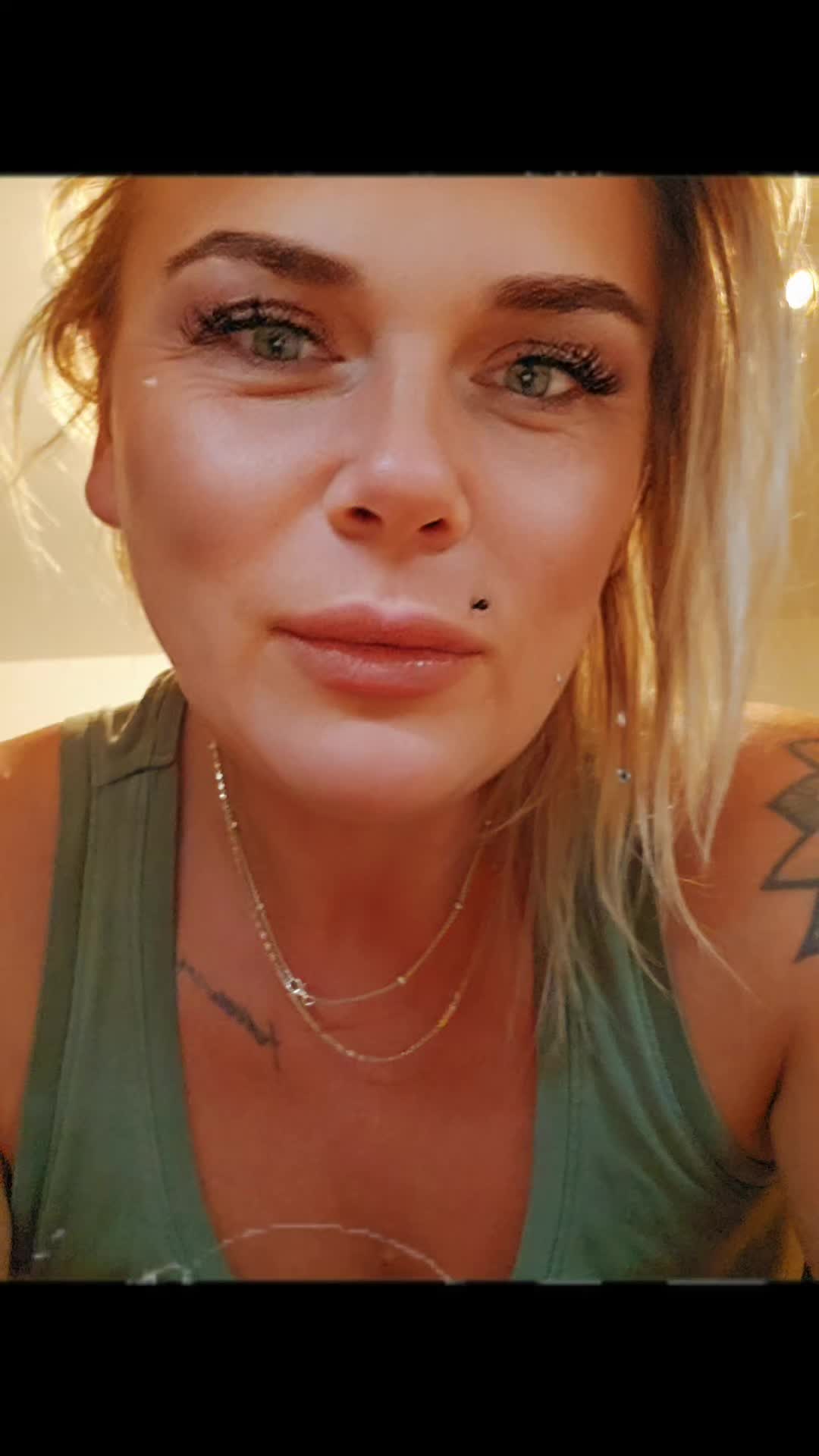 @Angel 😇🇵🇱🇬🇧